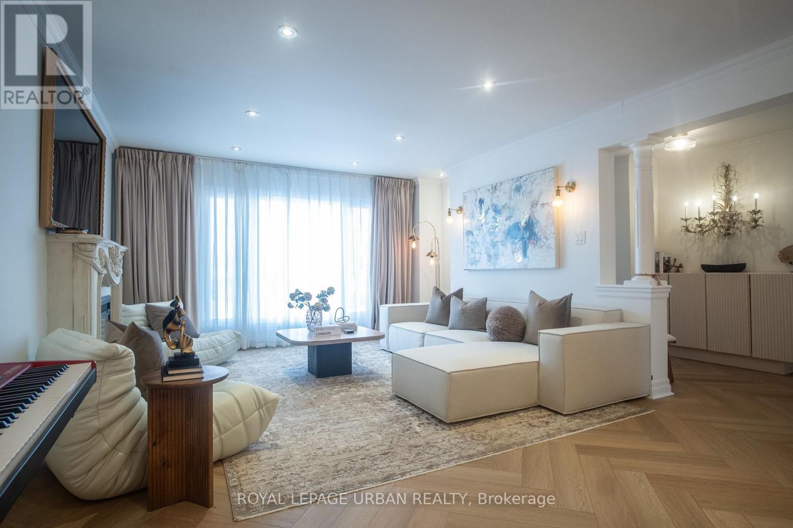 153 Craven Road, Toronto, Ontario  M4L 2Z4 - Photo 4 - E12793020