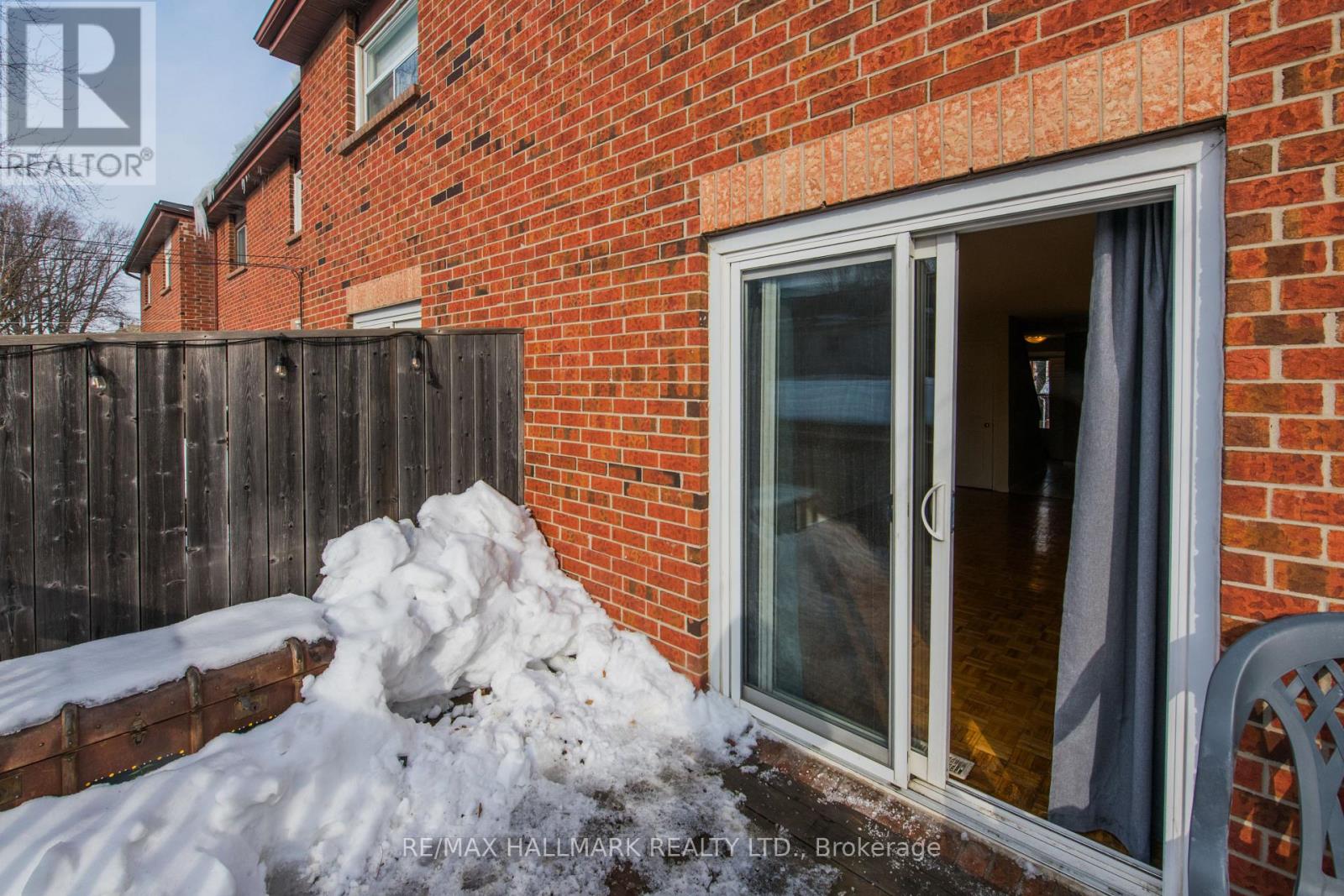 6 Empire Avenue, Toronto, Ontario  M4M 2L4 - Photo 11 - E12793142