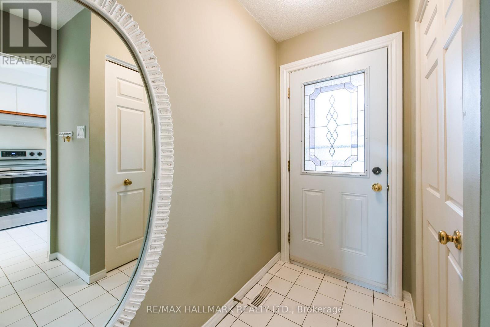 6 Empire Avenue, Toronto, Ontario  M4M 2L4 - Photo 2 - E12793142