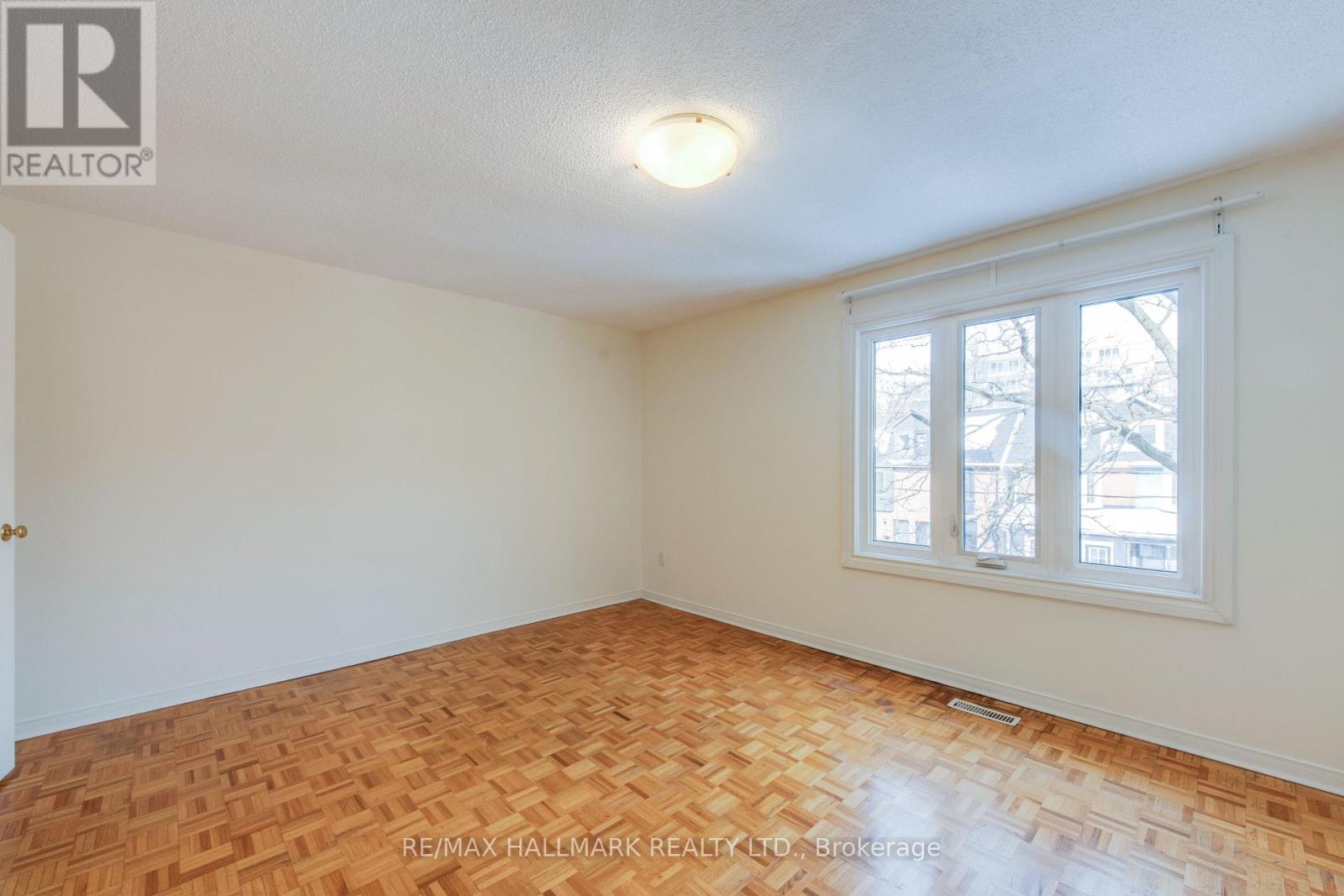 6 Empire Avenue, Toronto, Ontario  M4M 2L4 - Photo 22 - E12793142