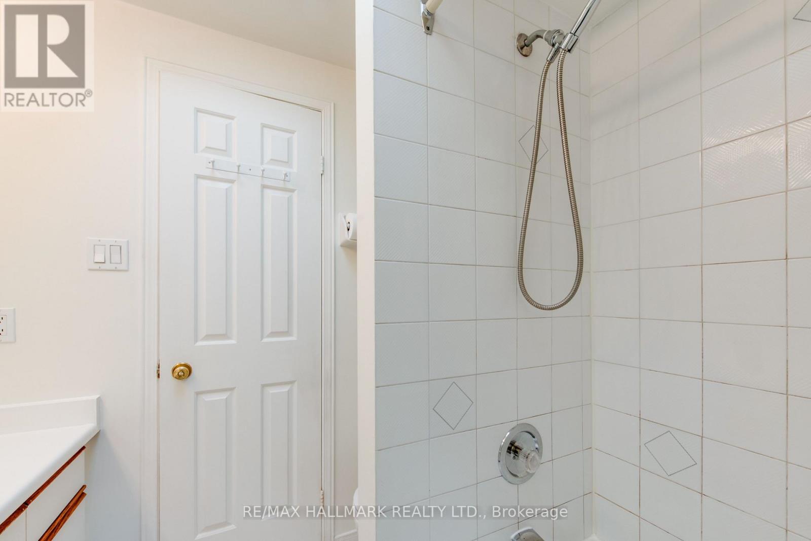 6 Empire Avenue, Toronto, Ontario  M4M 2L4 - Photo 26 - E12793142