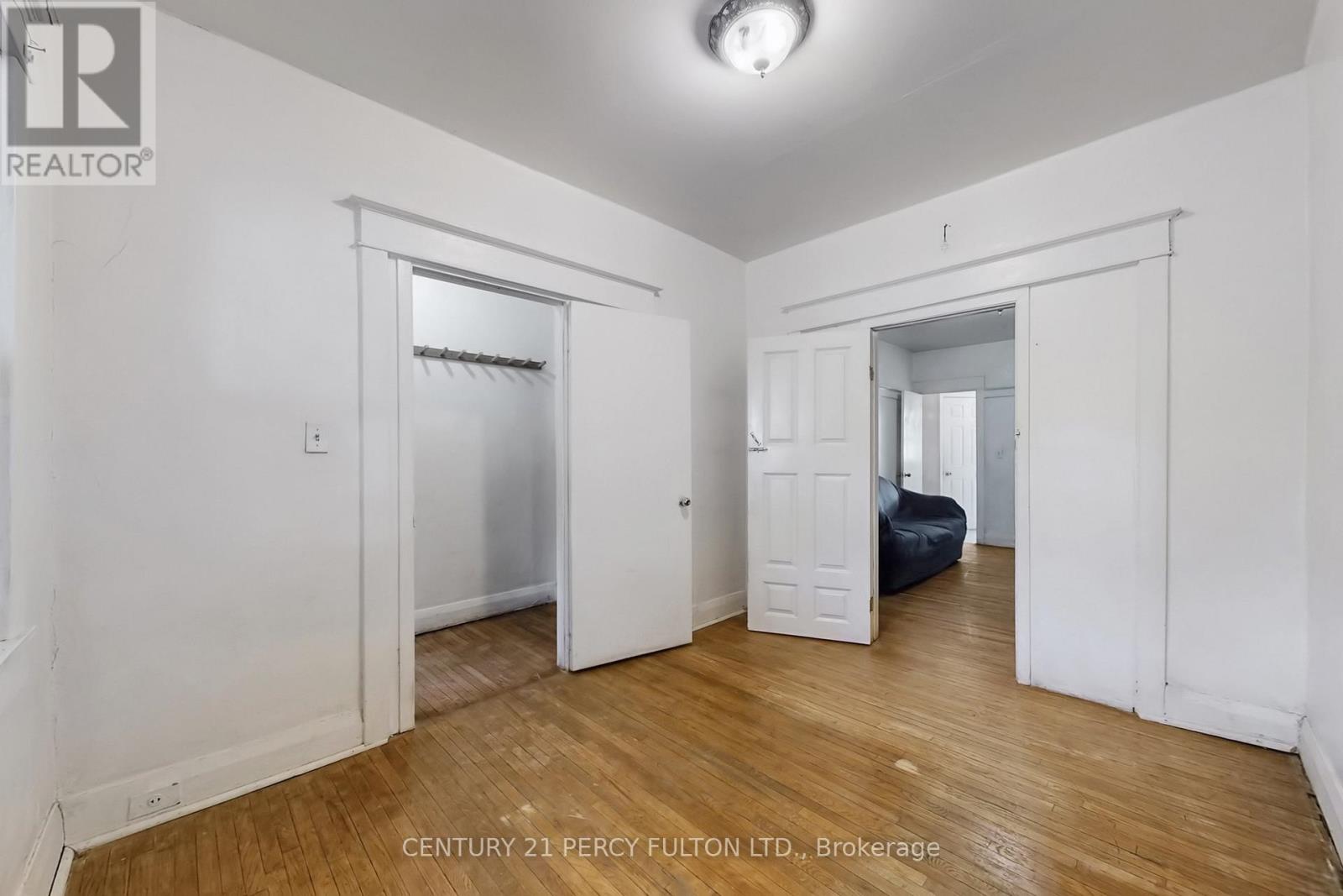 366 Coxwell Avenue, Toronto, Ontario  M4L 3B7 - Photo 6 - E12793258