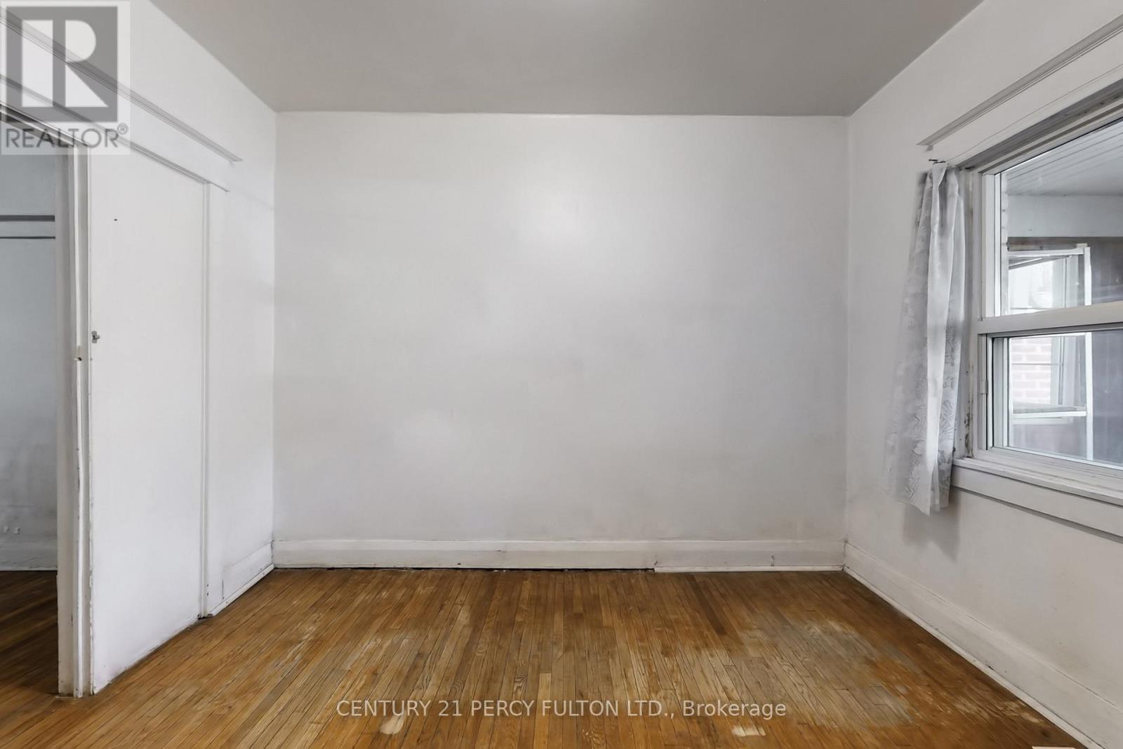 366 Coxwell Avenue, Toronto, Ontario  M4L 3B7 - Photo 7 - E12793258