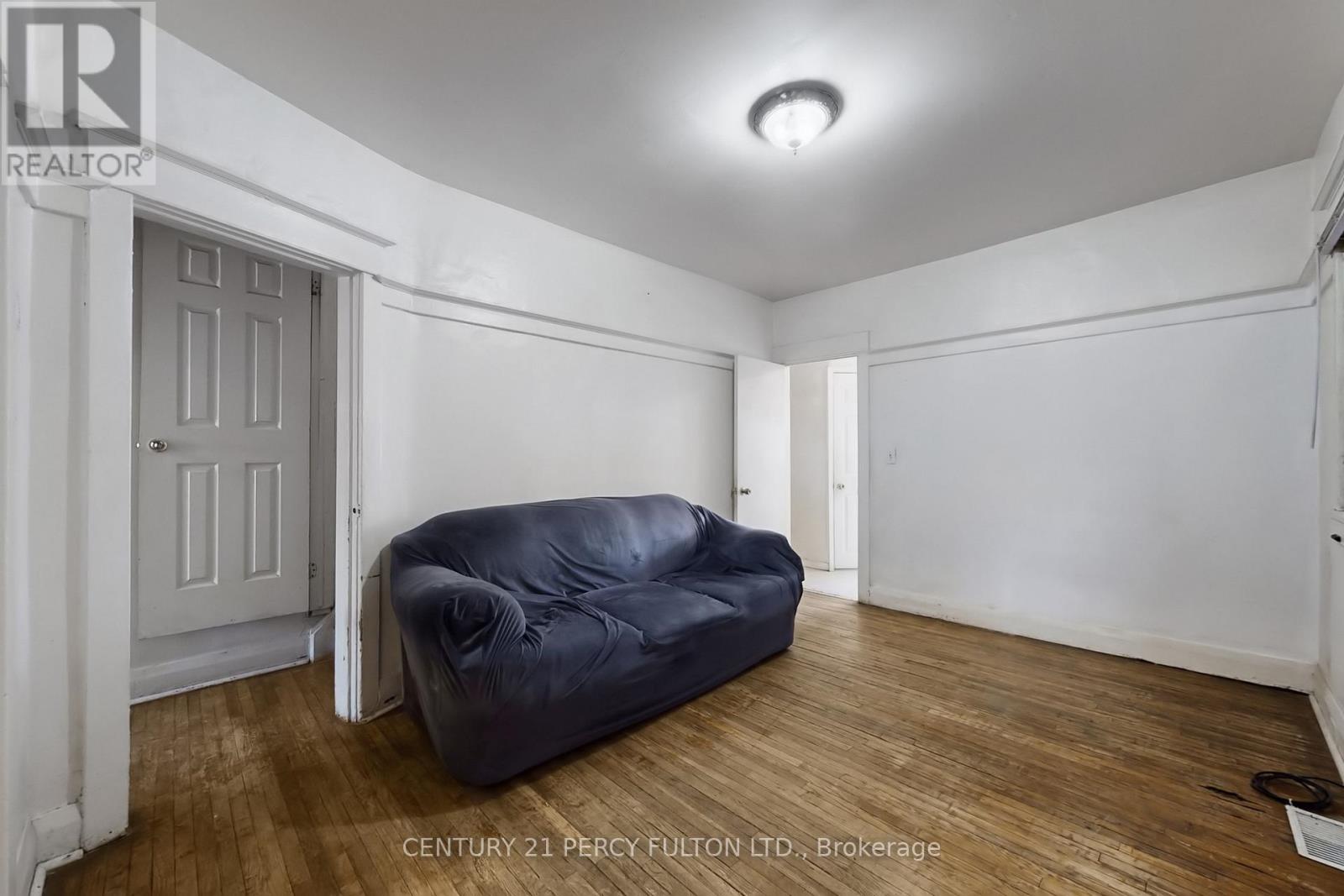 366 Coxwell Avenue, Toronto, Ontario  M4L 3B7 - Photo 9 - E12793258