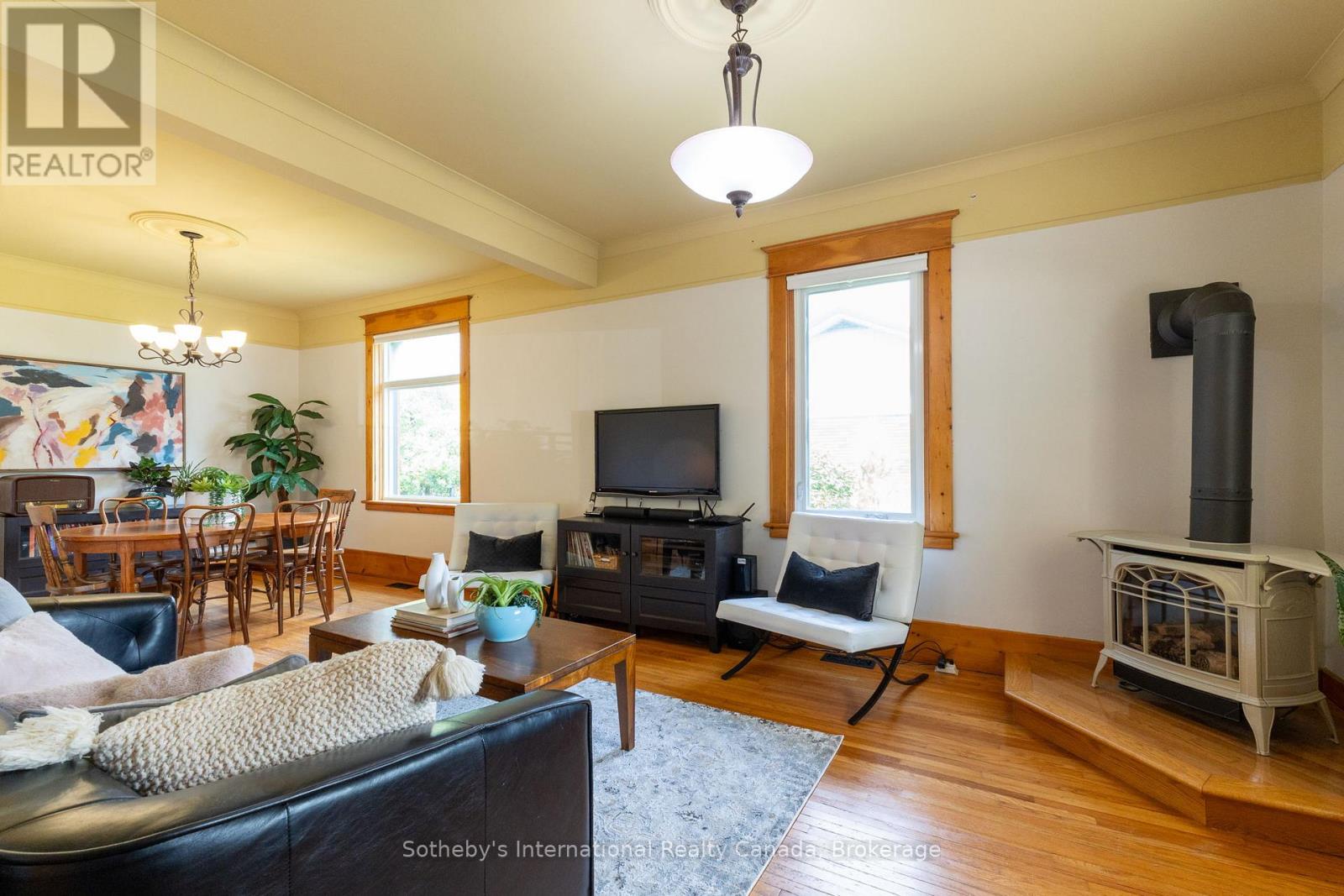 12 Elizabeth Street W, Clearview, Ontario  L0M 1G0 - Photo 21 - S12793148