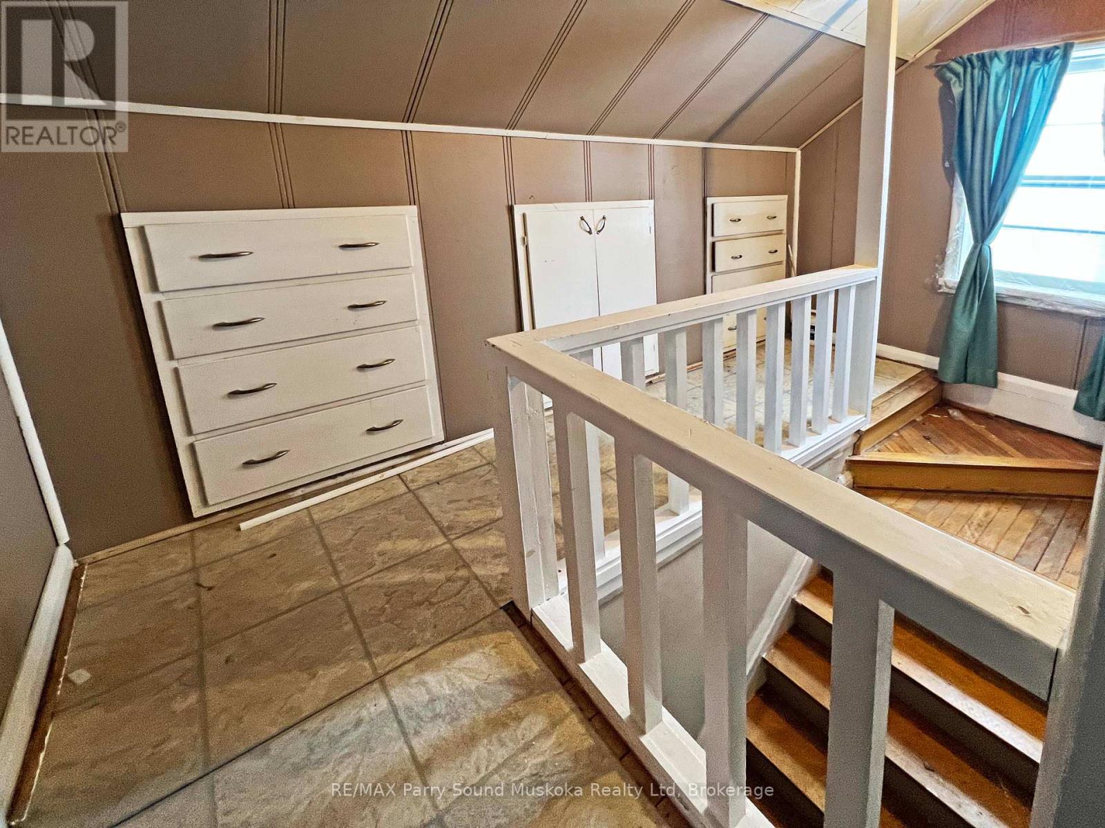 9 Wood Street, Parry Sound, Ontario  P2A 2C5 - Photo 14 - X12793184