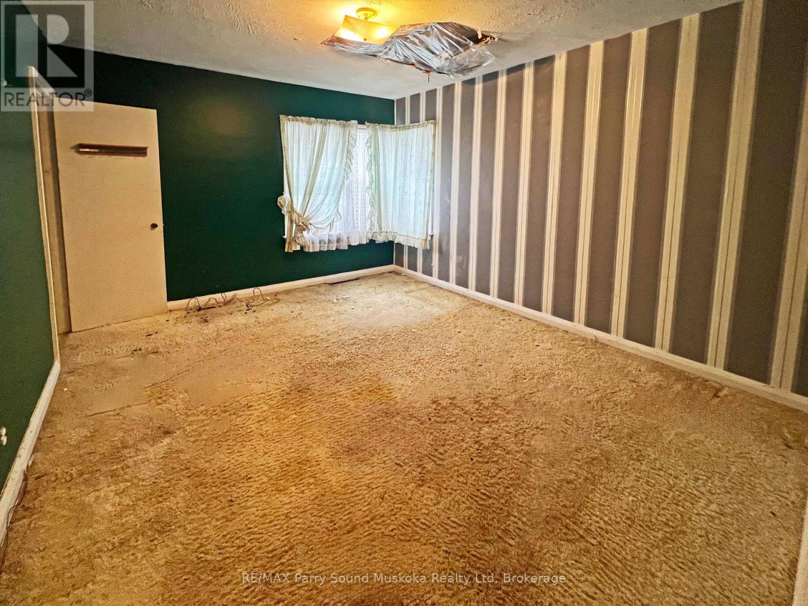 9 Wood Street, Parry Sound, Ontario  P2A 2C5 - Photo 10 - X12793184