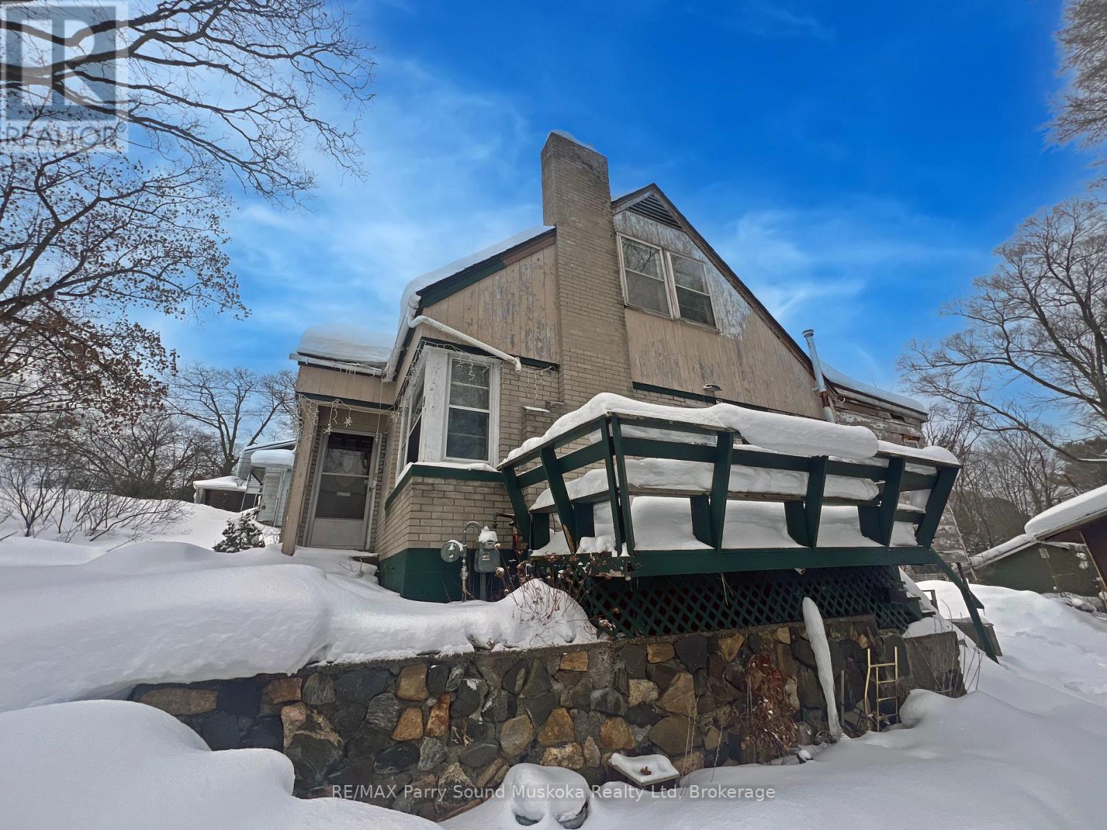 9 Wood Street, Parry Sound, Ontario  P2A 2C5 - Photo 3 - X12793184