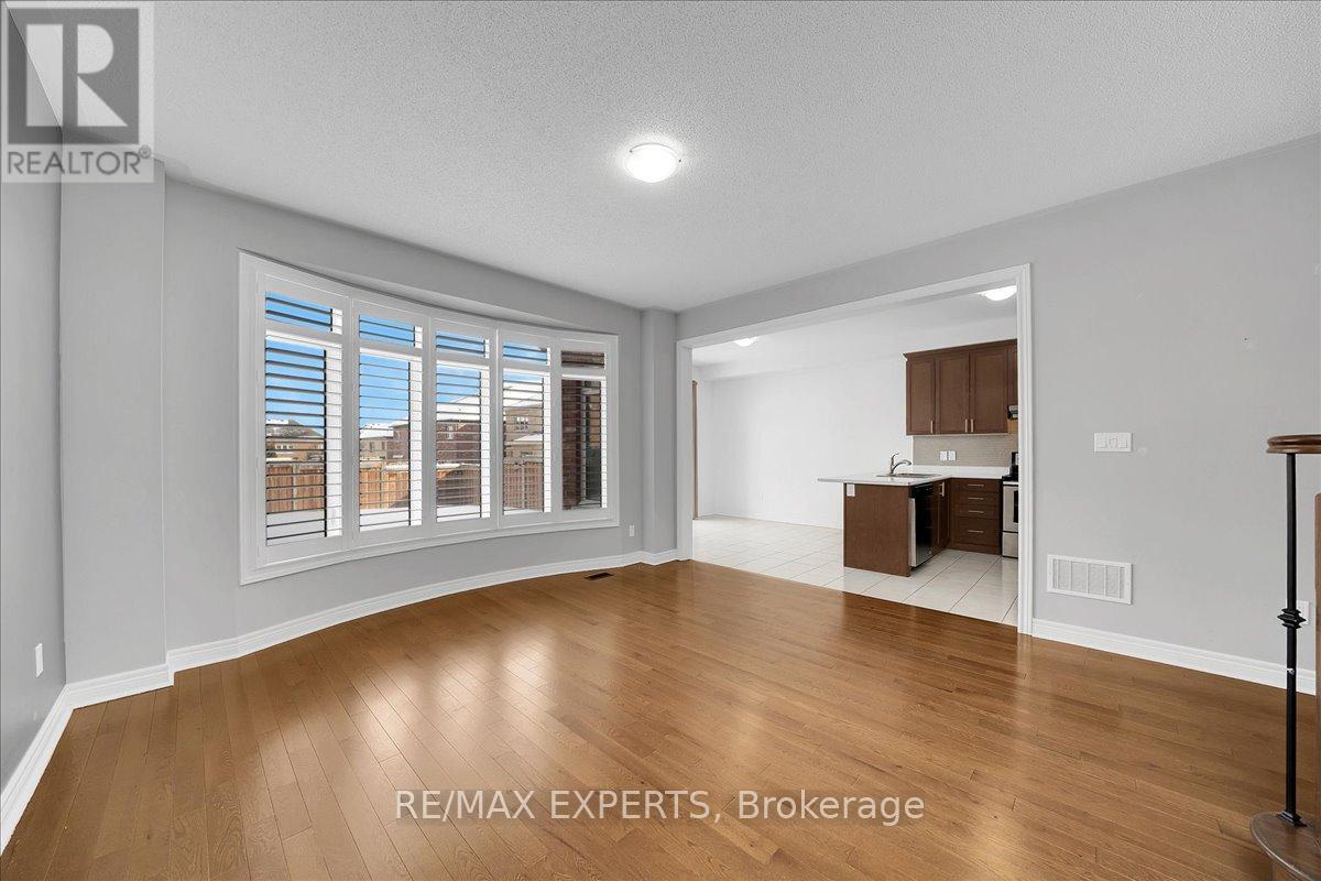 17 Fortis Crescent, Bradford West Gwillimbury, Ontario  L3Z 0W2 - Photo 11 - N12792946