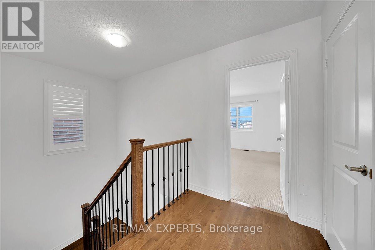 17 Fortis Crescent, Bradford West Gwillimbury, Ontario  L3Z 0W2 - Photo 22 - N12792946