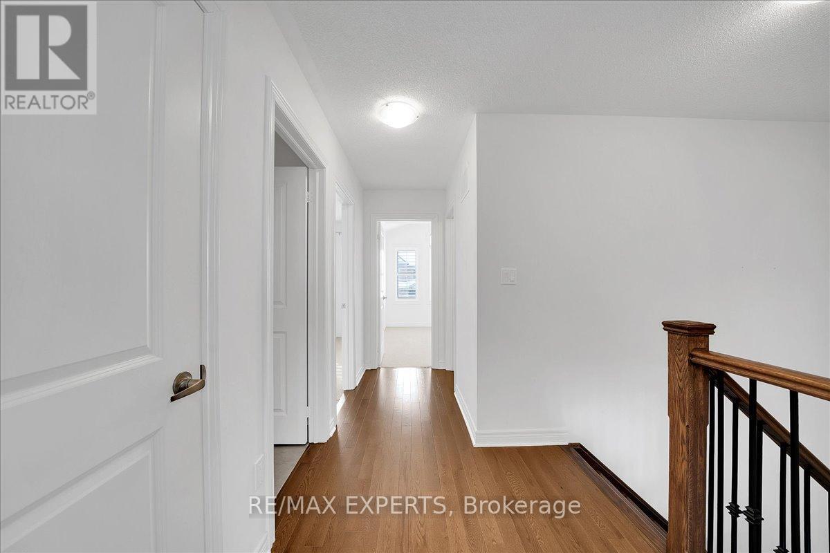 17 Fortis Crescent, Bradford West Gwillimbury, Ontario  L3Z 0W2 - Photo 23 - N12792946