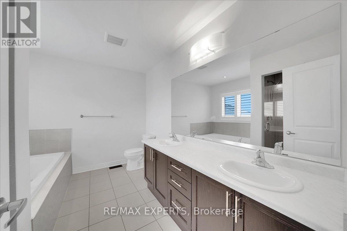 17 Fortis Crescent, Bradford West Gwillimbury, Ontario  L3Z 0W2 - Photo 26 - N12792946