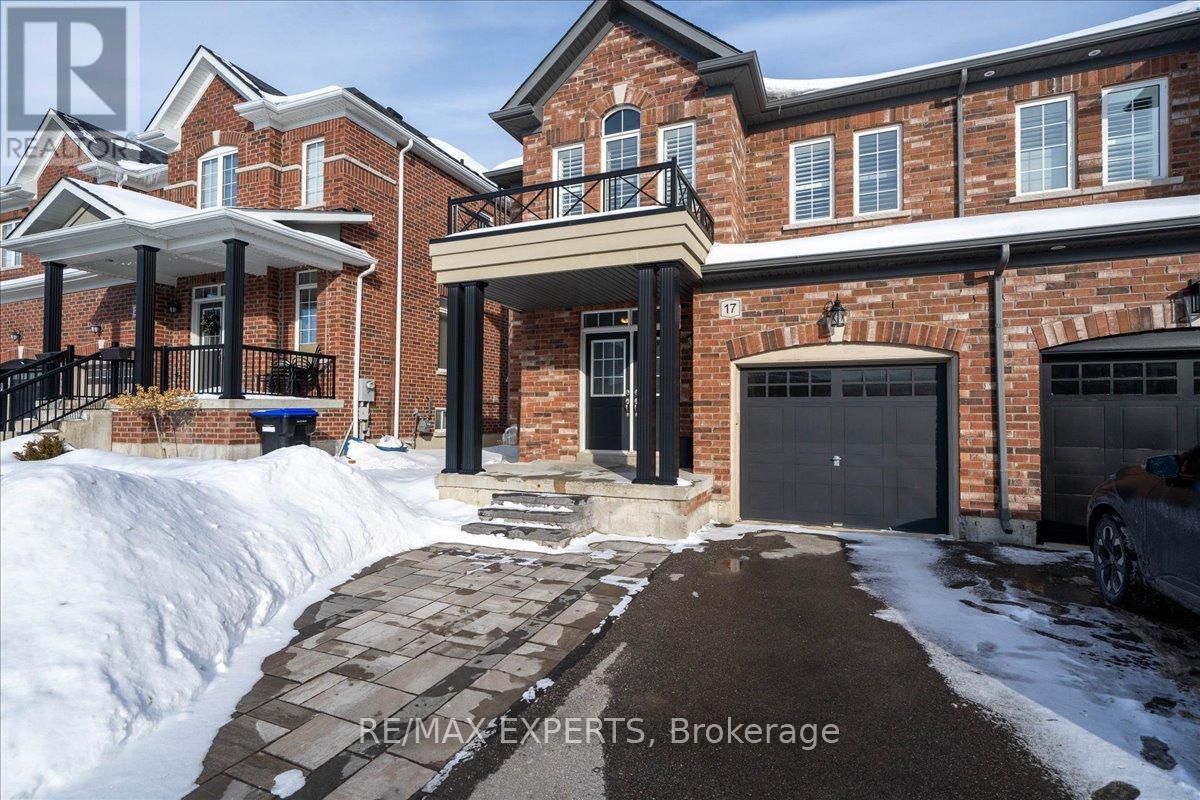 17 Fortis Crescent, Bradford West Gwillimbury, Ontario  L3Z 0W2 - Photo 3 - N12792946