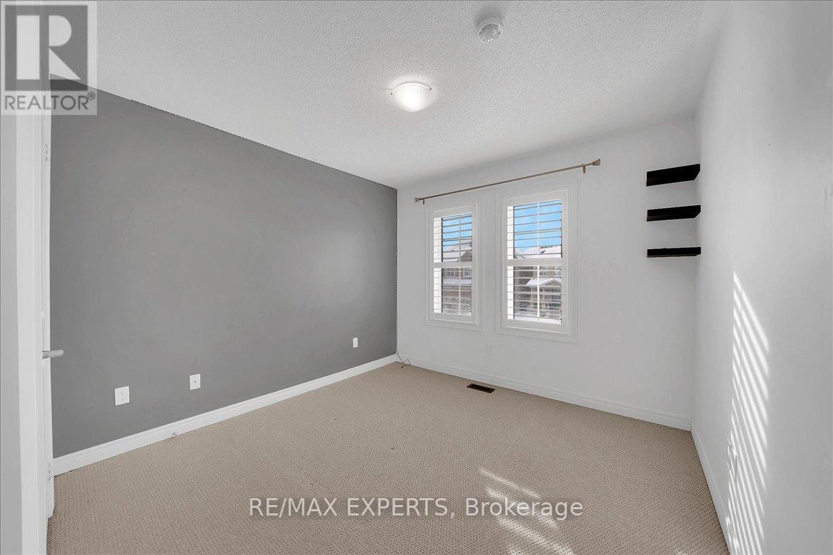 17 Fortis Crescent, Bradford West Gwillimbury, Ontario  L3Z 0W2 - Photo 30 - N12792946