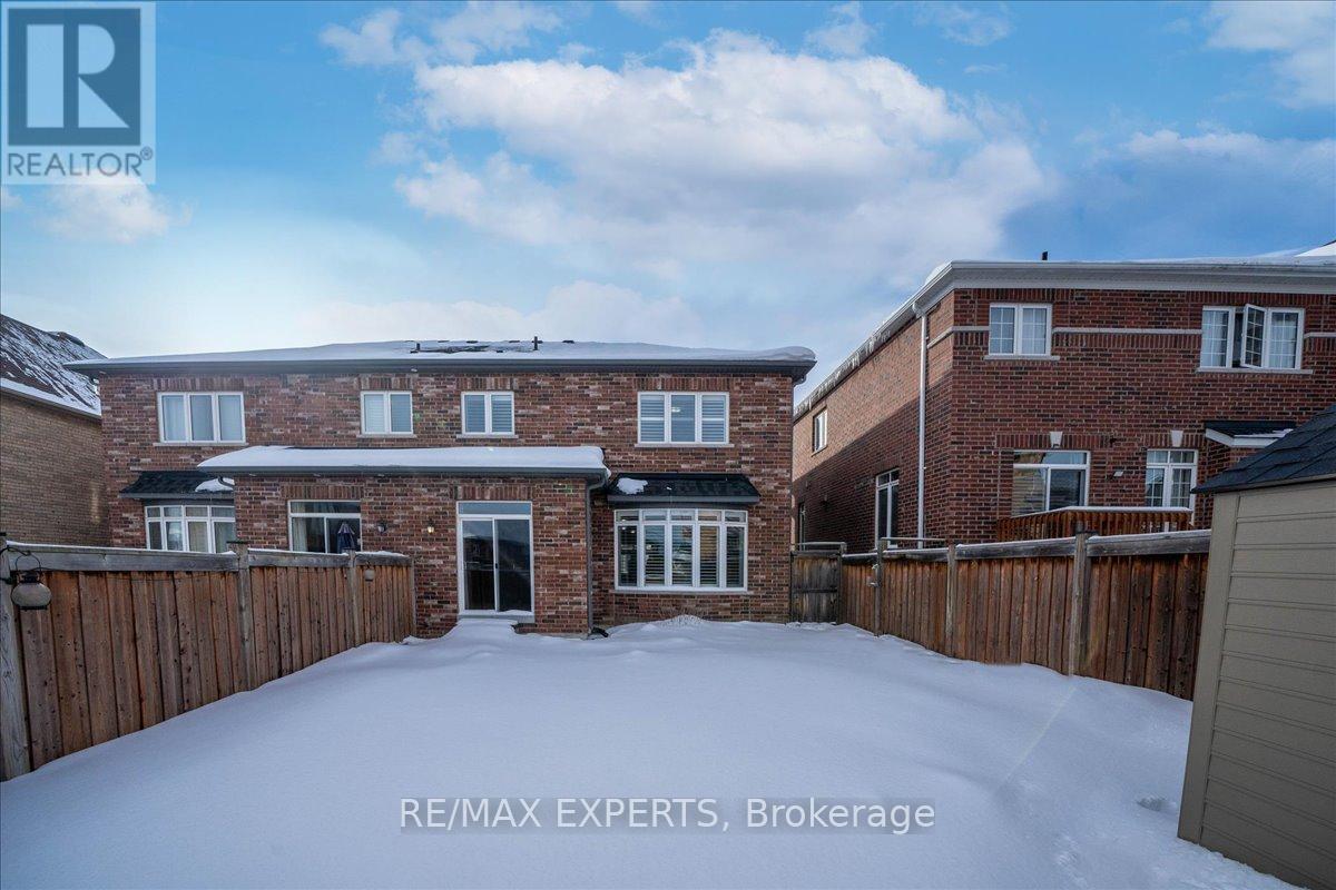 17 Fortis Crescent, Bradford West Gwillimbury, Ontario  L3Z 0W2 - Photo 38 - N12792946