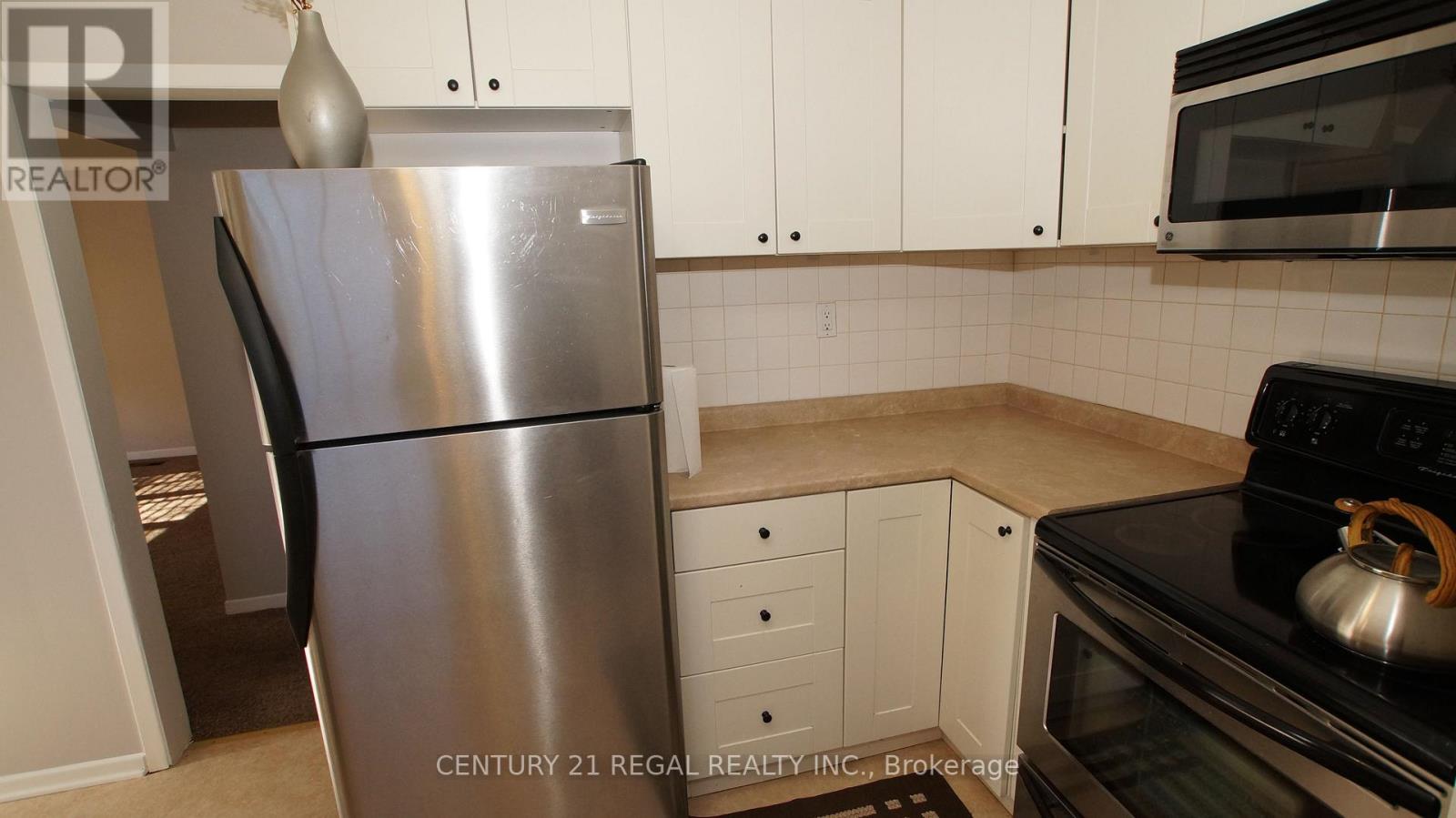 Main - 257 Silverbirch Drive, Newmarket (Bristol-London), Ontario  L3Y 2Z6 - Photo 5 - N12793002