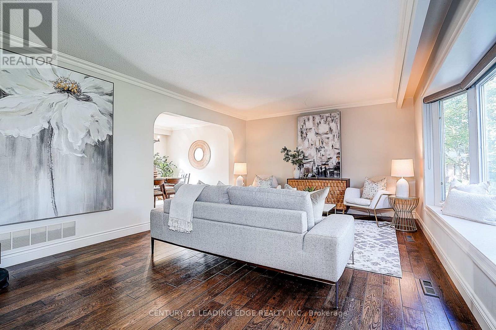 101 Ramona Boulevard, Markham, Ontario  L3P 2K6 - Photo 4 - N12793072