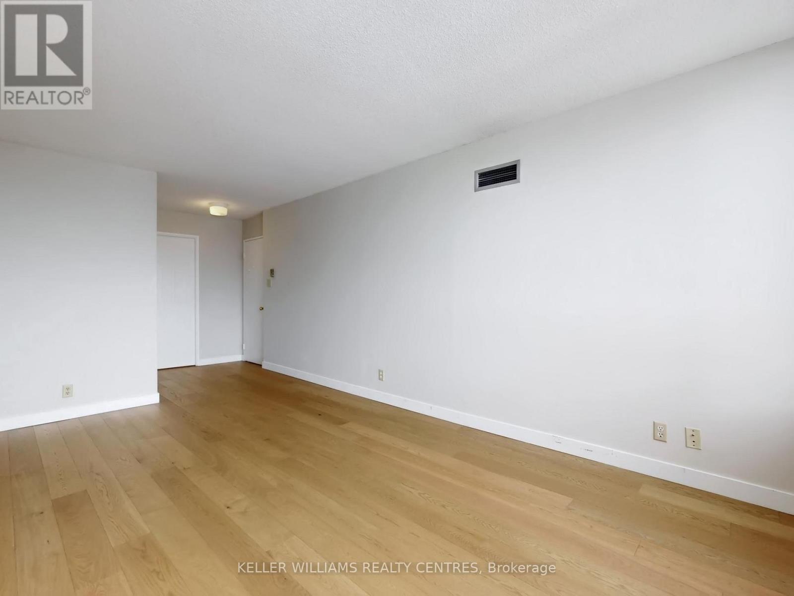 819 - 32 Clarissa Drive, Richmond Hill, Ontario  L4C 9R7 - Photo 16 - N12793102