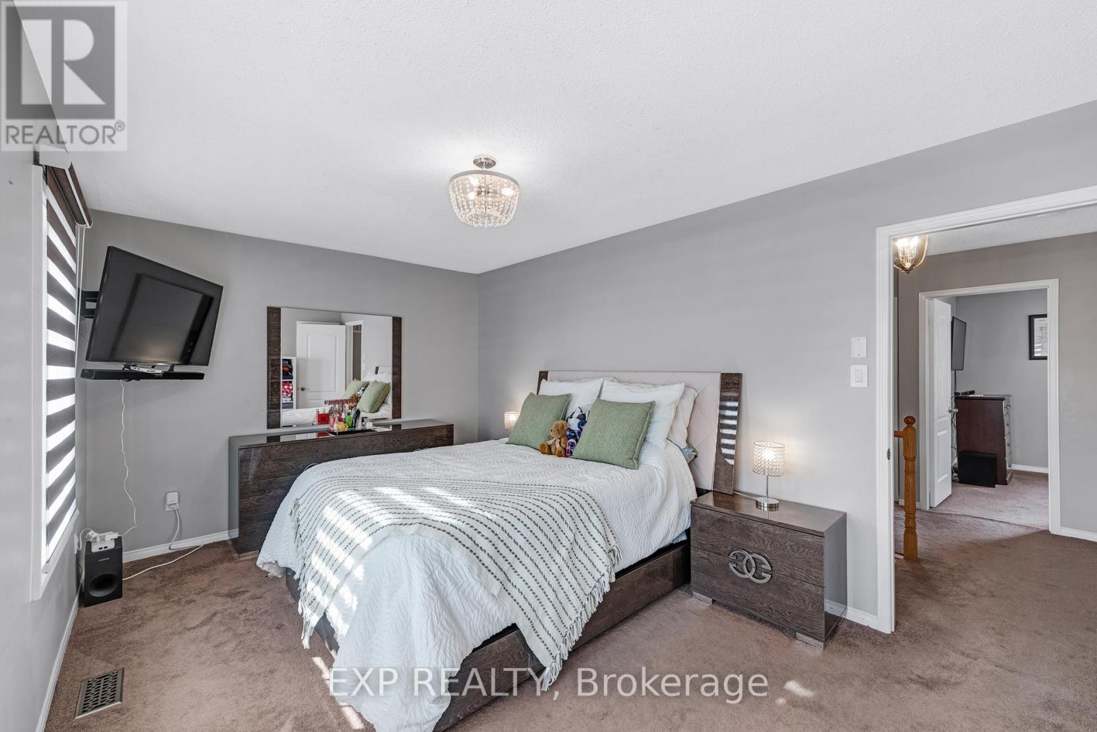 45 Sandlewood Court, Aurora, Ontario  L4G 7N2 - Photo 23 - N12793202