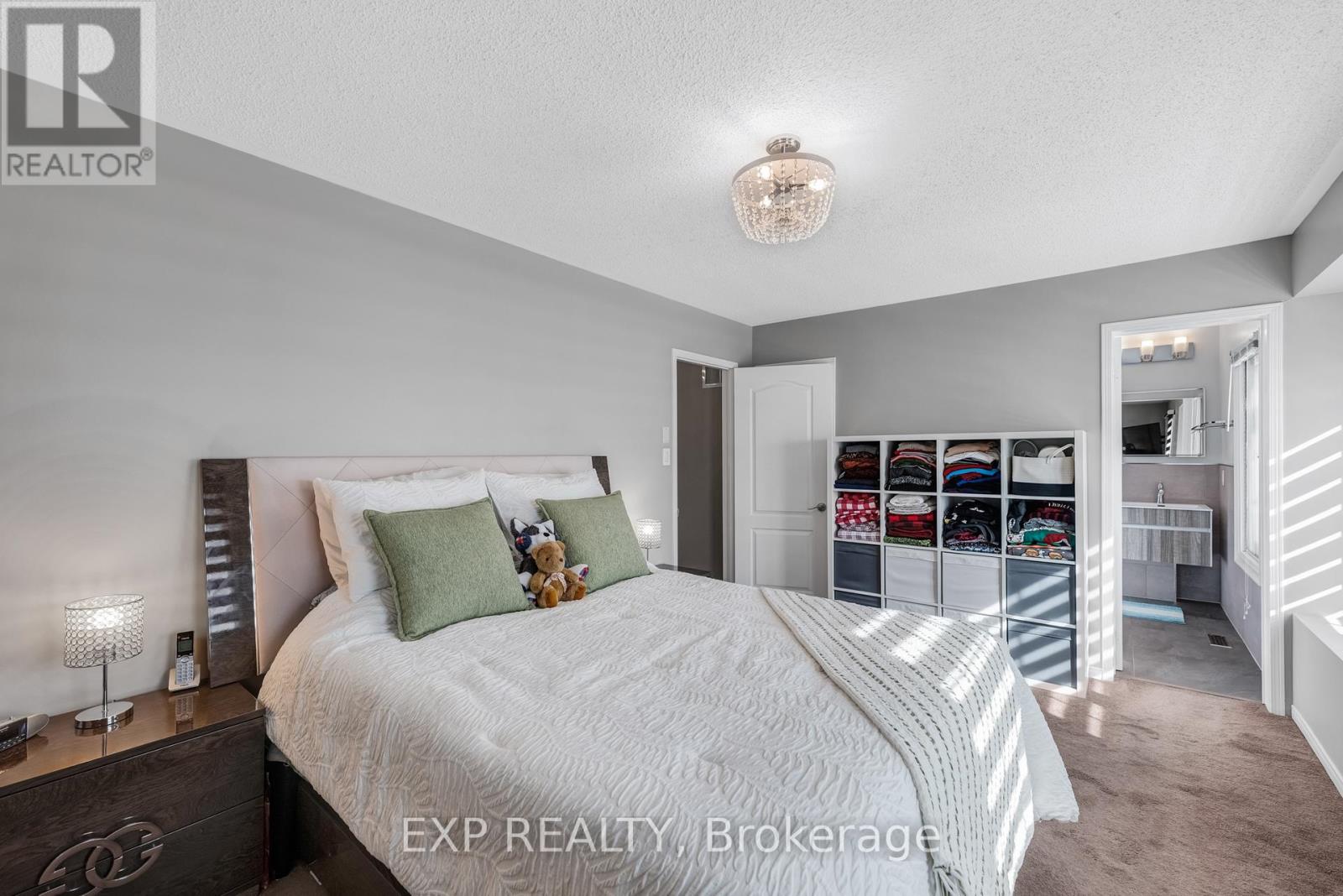 45 Sandlewood Court, Aurora, Ontario  L4G 7N2 - Photo 24 - N12793202