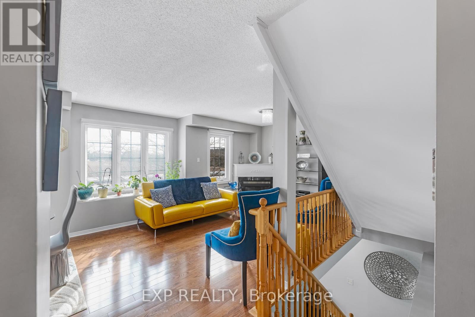 45 Sandlewood Court, Aurora, Ontario  L4G 7N2 - Photo 6 - N12793202