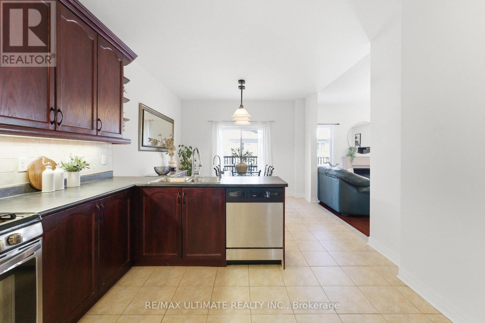 417 Kwapis Boulevard, Newmarket, Ontario  L3X 3H5 - Photo 13 - N12793208