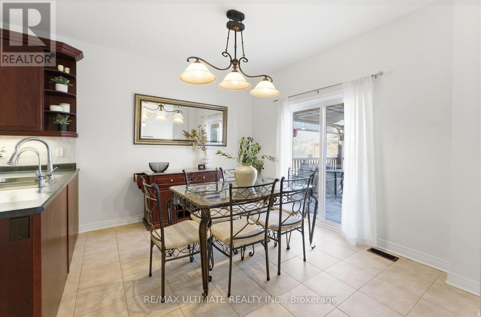 417 Kwapis Boulevard, Newmarket, Ontario  L3X 3H5 - Photo 16 - N12793208