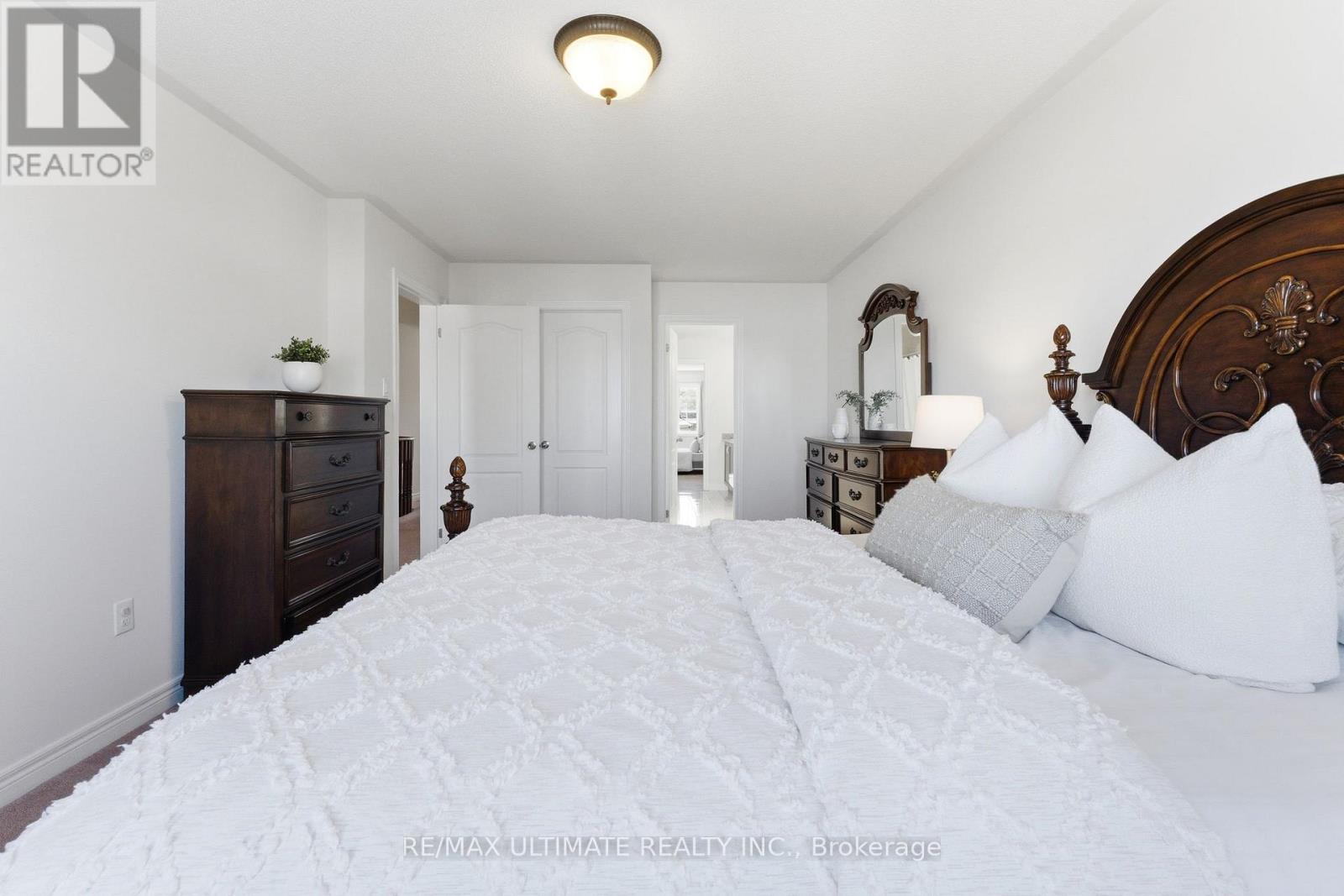 417 Kwapis Boulevard, Newmarket, Ontario  L3X 3H5 - Photo 30 - N12793208