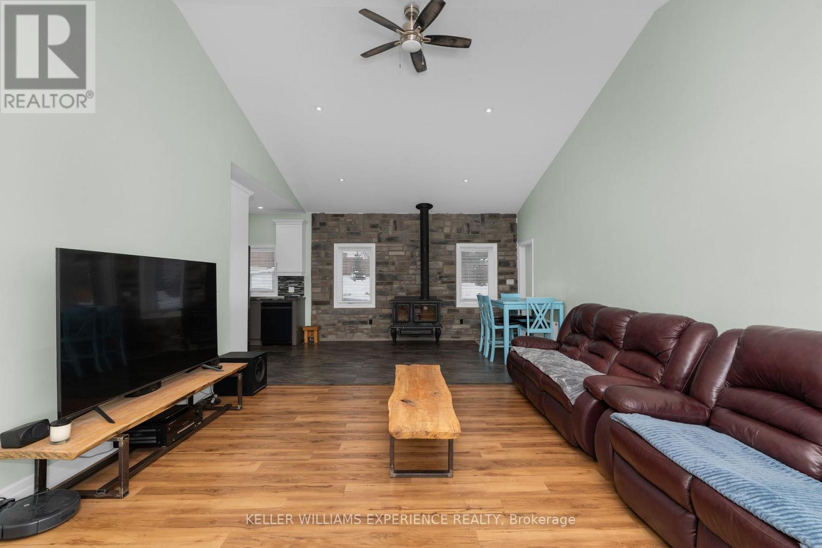 24 Rue Helene, Tiny, Ontario  L9M 0H1 - Photo 4 - S12792944