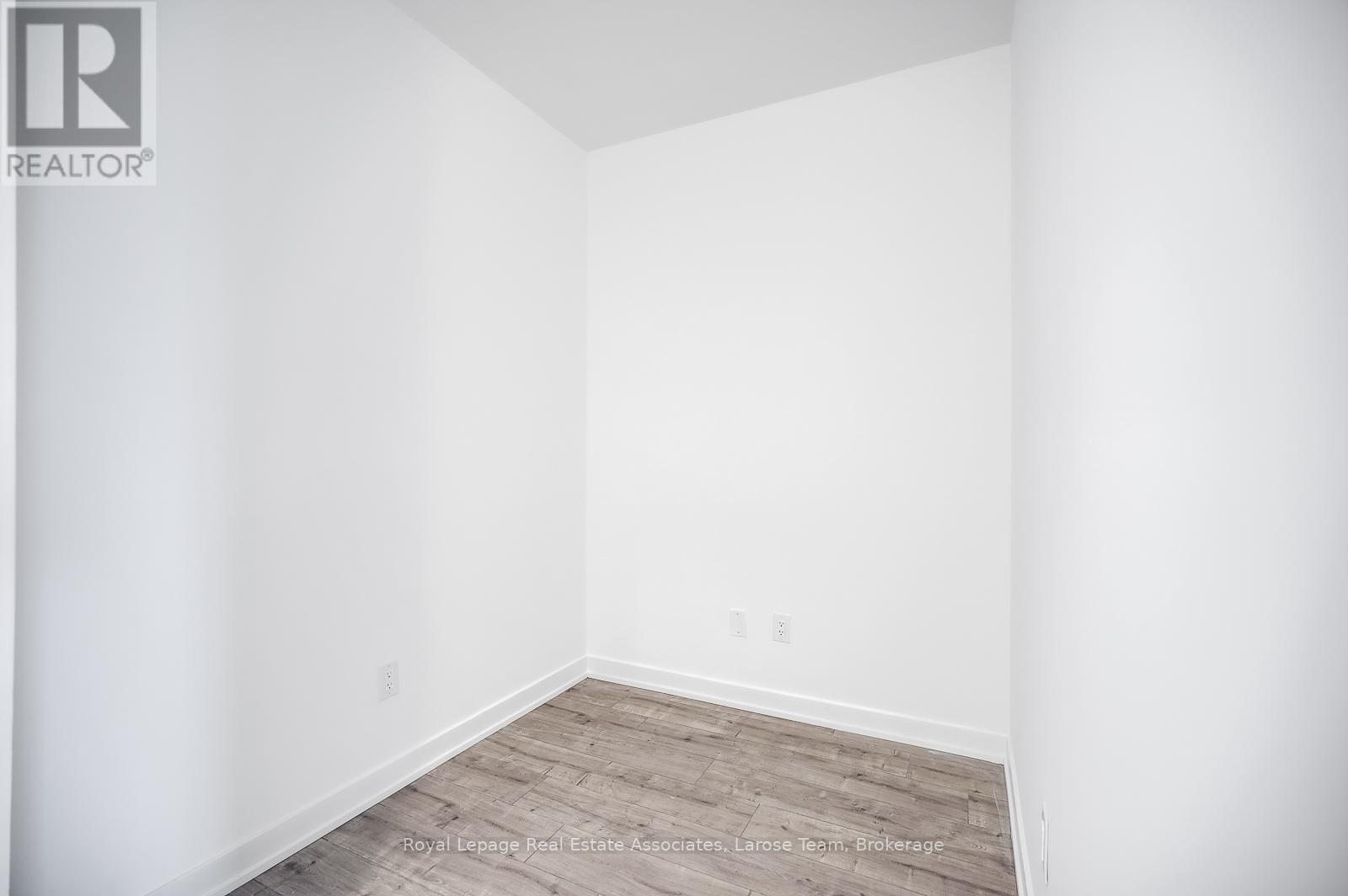 702 - 220 Missinnihe Way, Mississauga (Port Credit), Ontario  L5H 0A9 - Photo 16 - W12792918