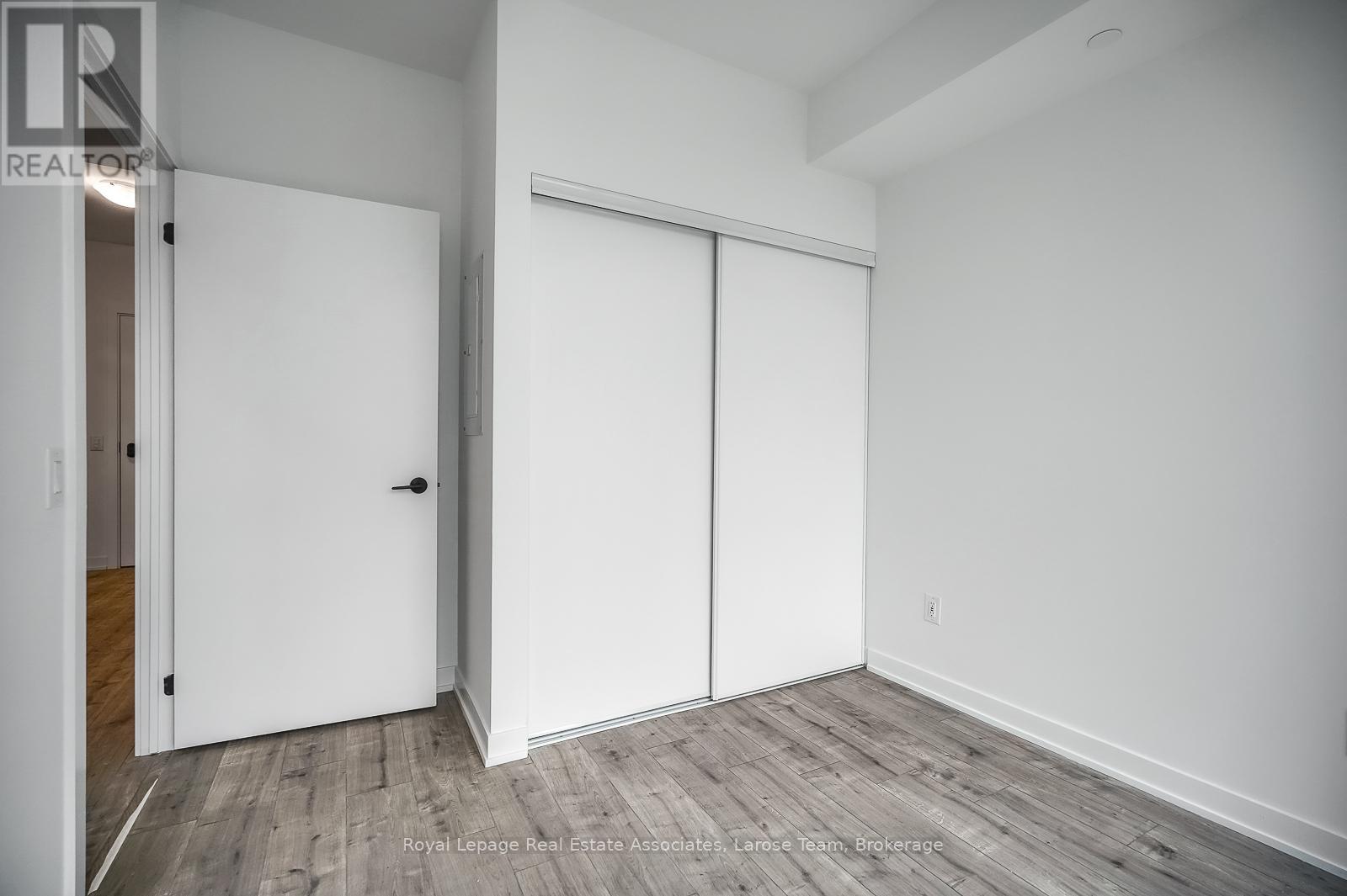 702 - 220 Missinnihe Way, Mississauga (Port Credit), Ontario  L5H 0A9 - Photo 27 - W12792918