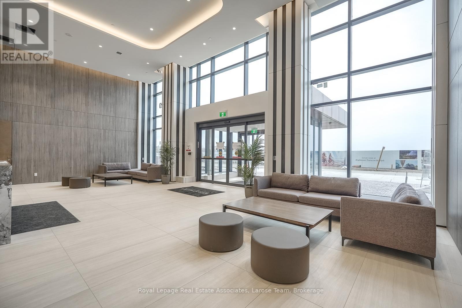 702 - 220 Missinnihe Way, Mississauga (Port Credit), Ontario  L5H 0A9 - Photo 4 - W12792918