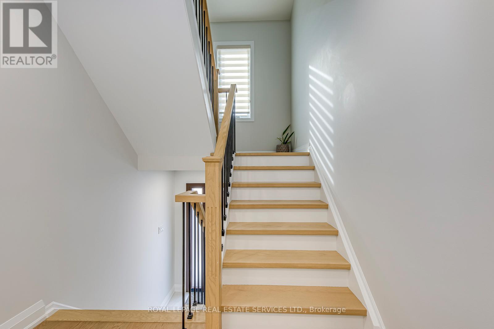 213 - 1055 Shawnmarr Drive W, Mississauga, Ontario  L5H 3V2 - Photo 18 - W12792936