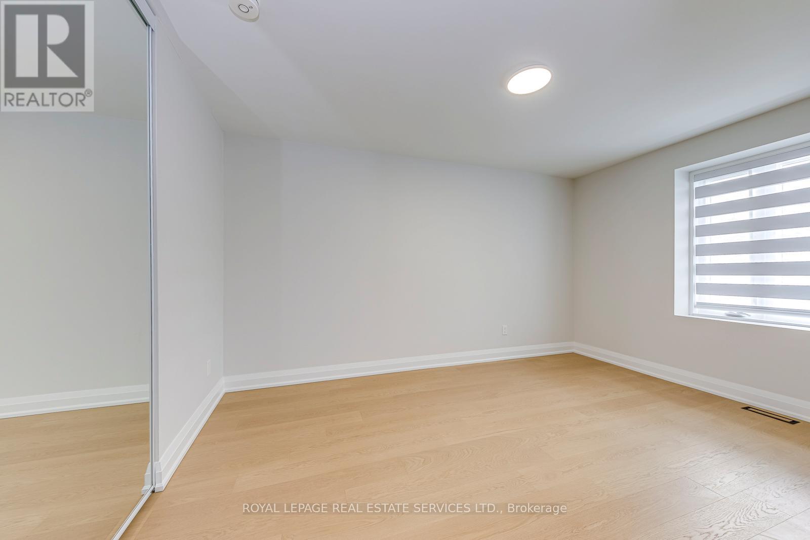 213 - 1055 Shawnmarr Drive W, Mississauga, Ontario  L5H 3V2 - Photo 20 - W12792936