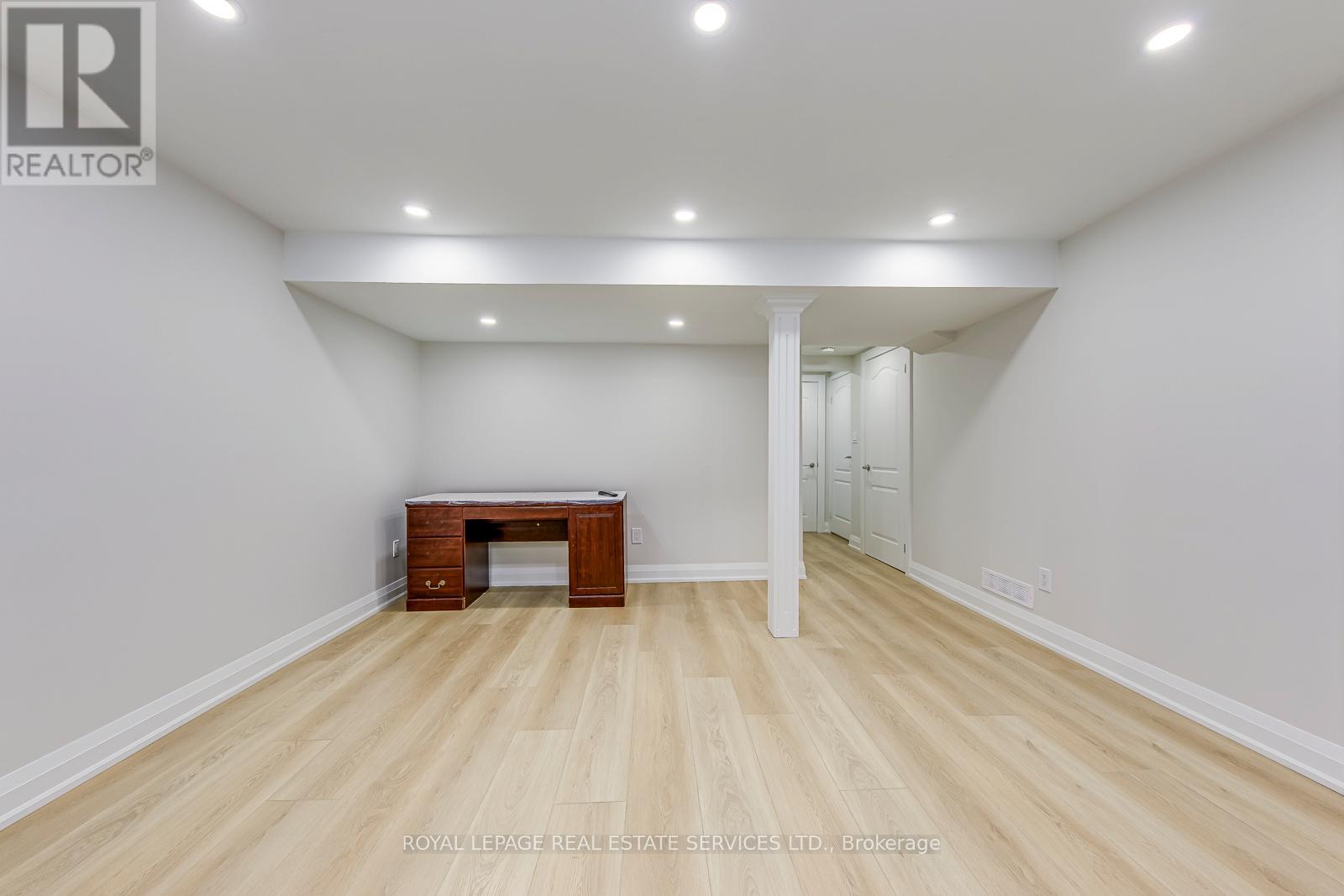 213 - 1055 Shawnmarr Drive W, Mississauga, Ontario  L5H 3V2 - Photo 32 - W12792936