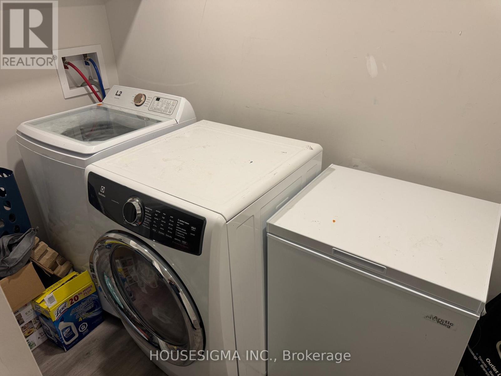 Basement - 105 Habitant Drive, Toronto, Ontario  M9M 2P4 - Photo 12 - W12792972