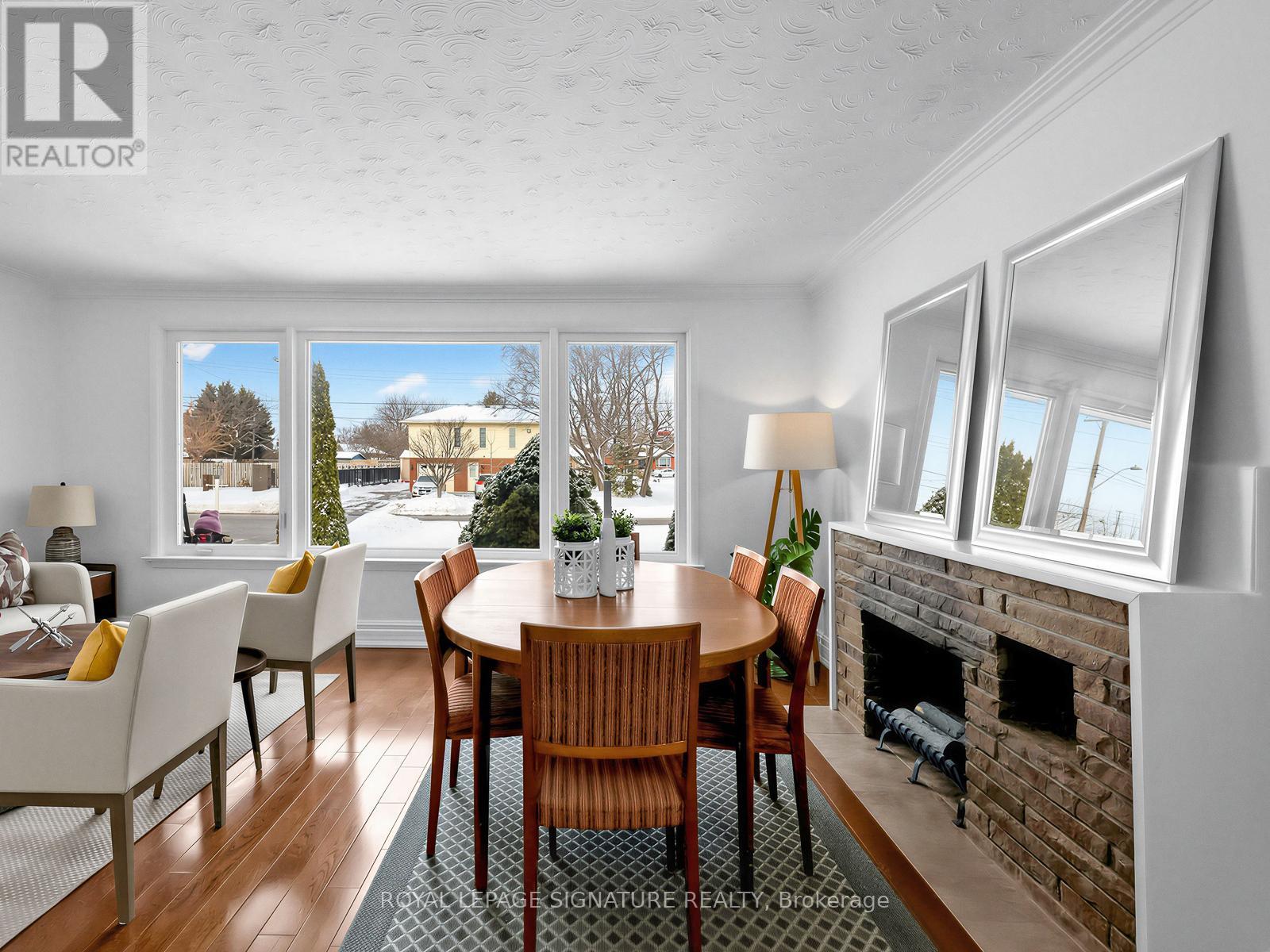 732 Melton Drive, Mississauga, Ontario  L4Y 1K6 - Photo 10 - W12792982