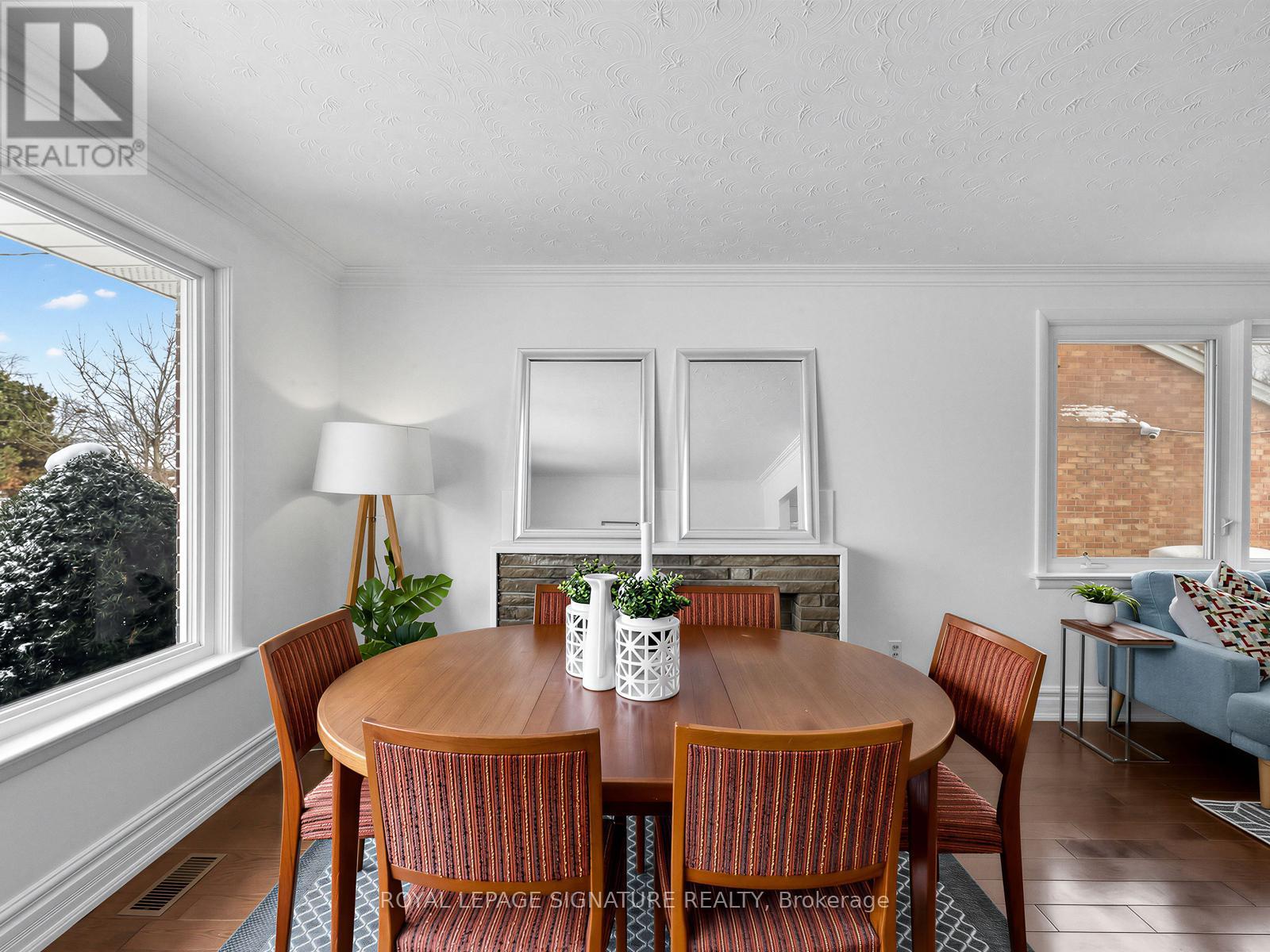 732 Melton Drive, Mississauga, Ontario  L4Y 1K6 - Photo 11 - W12792982