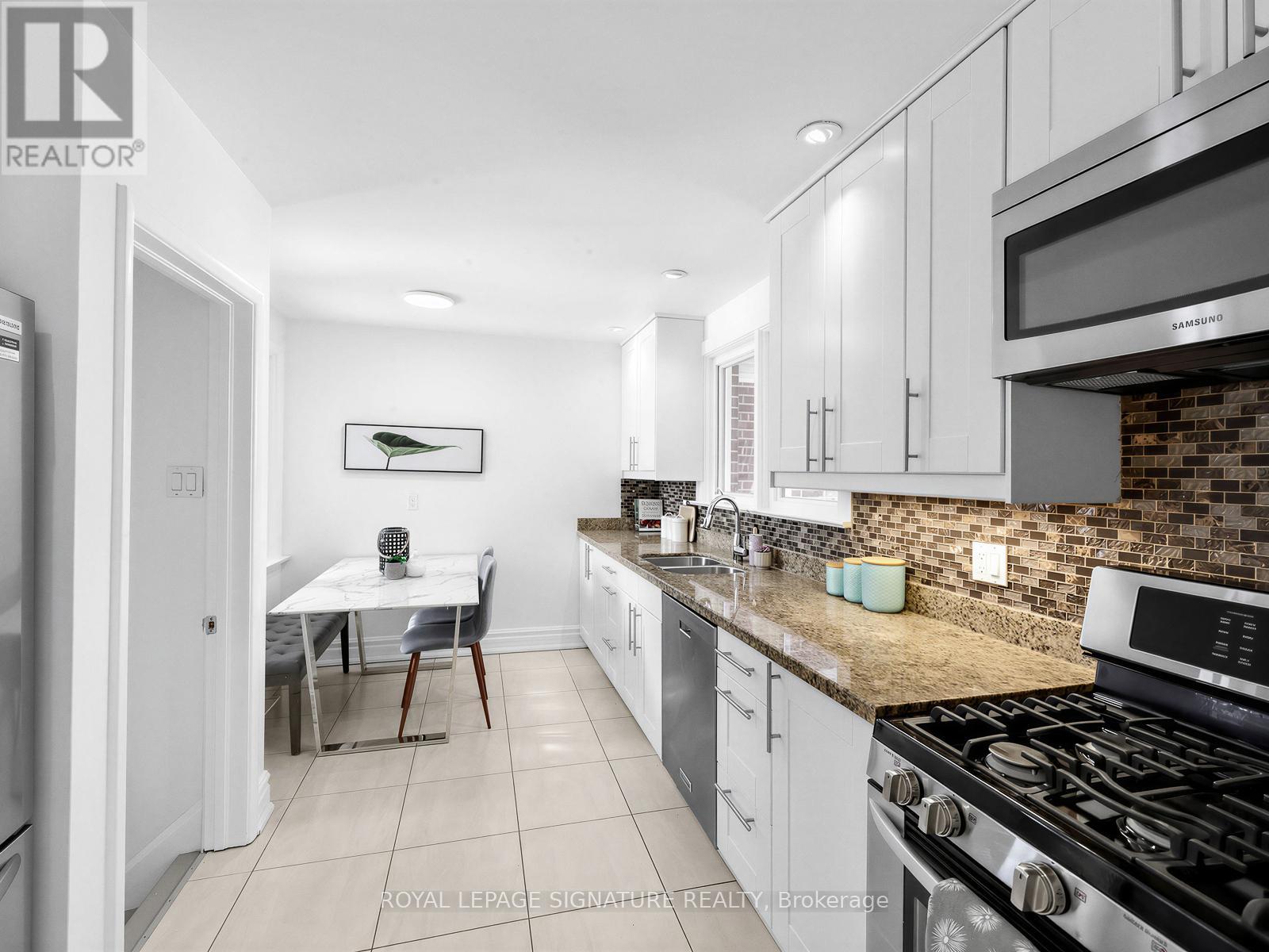 732 Melton Drive, Mississauga, Ontario  L4Y 1K6 - Photo 14 - W12792982