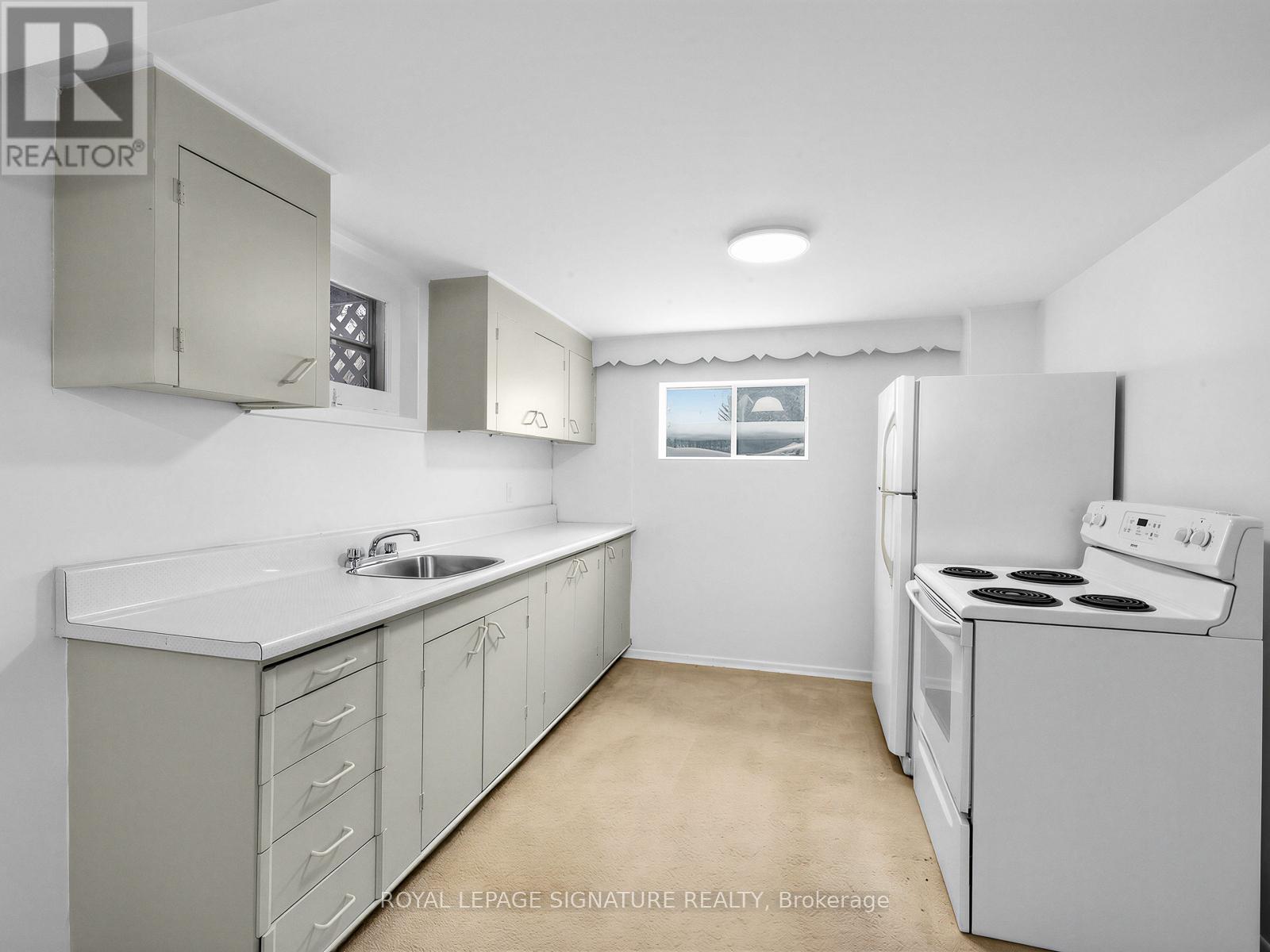 732 Melton Drive, Mississauga, Ontario  L4Y 1K6 - Photo 25 - W12792982