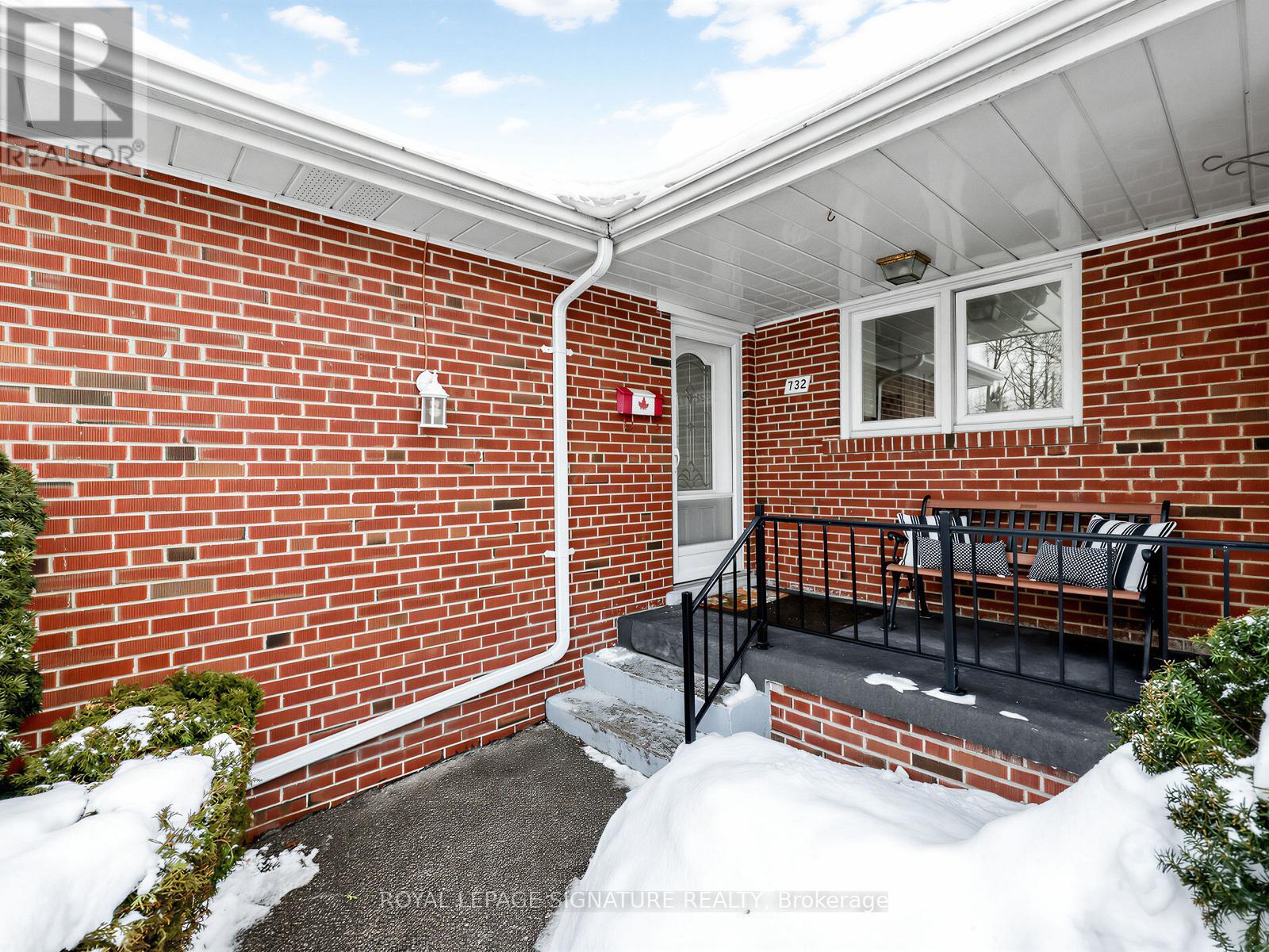 732 Melton Drive, Mississauga, Ontario  L4Y 1K6 - Photo 29 - W12792982