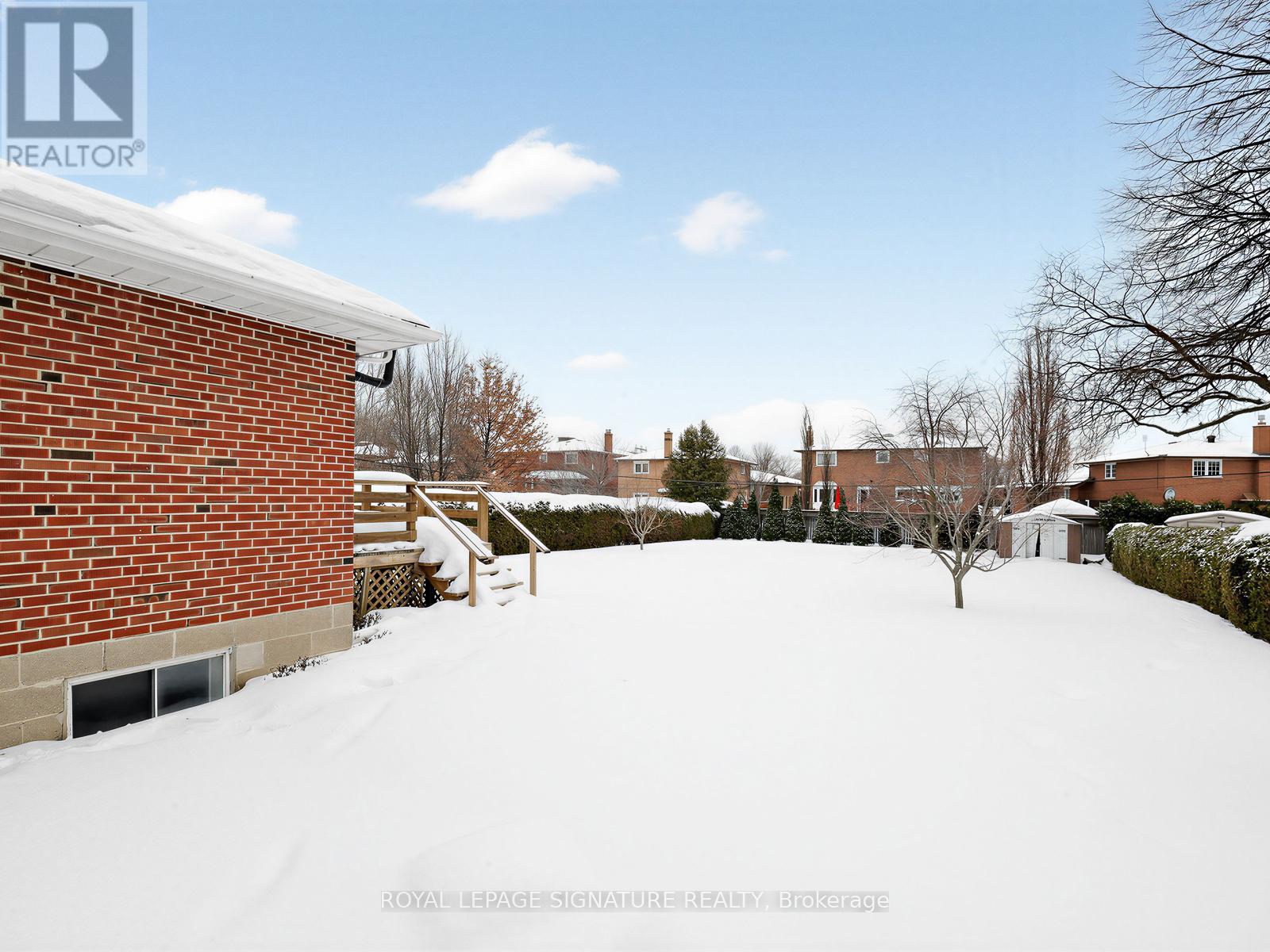 732 Melton Drive, Mississauga, Ontario  L4Y 1K6 - Photo 30 - W12792982