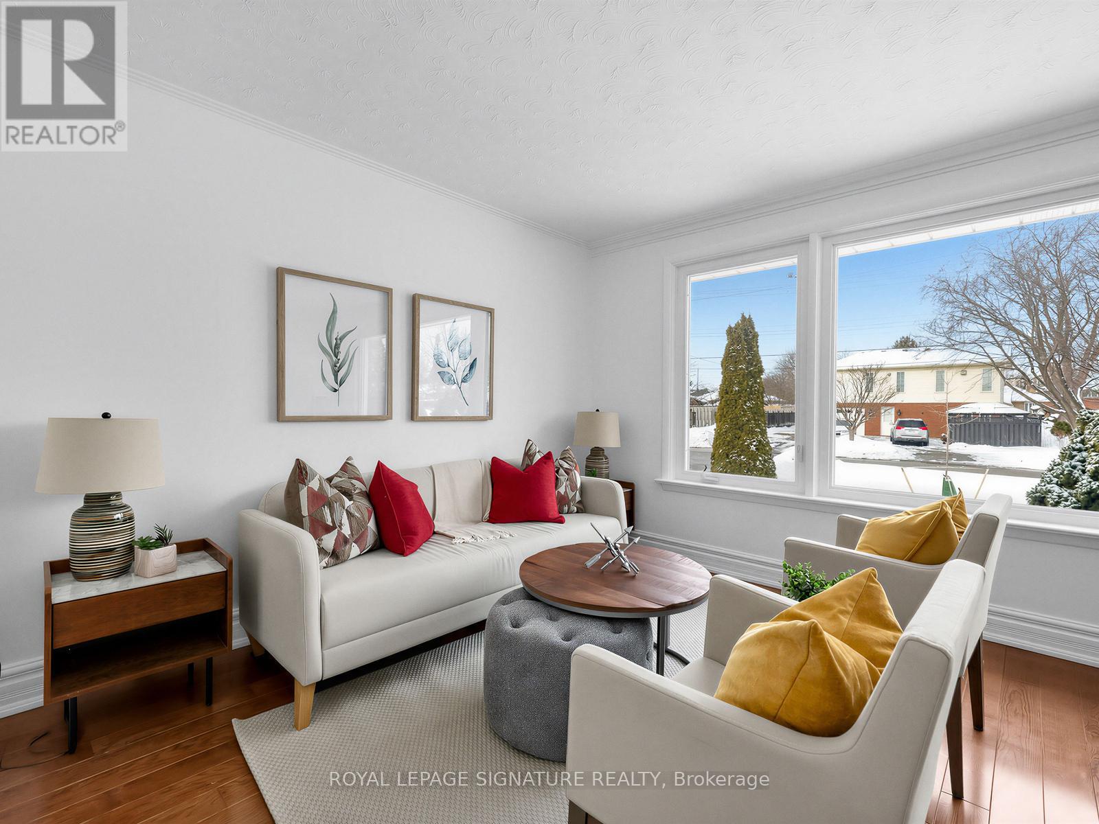 732 Melton Drive, Mississauga, Ontario  L4Y 1K6 - Photo 6 - W12792982