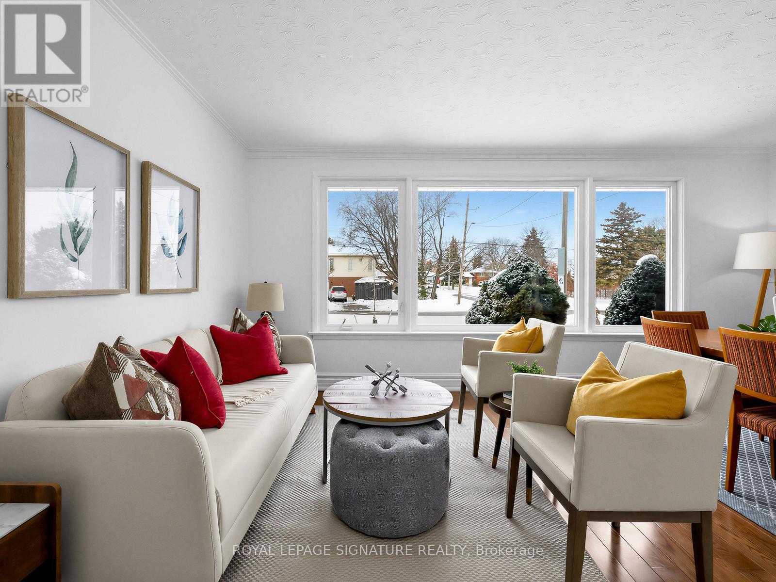 732 Melton Drive, Mississauga, Ontario  L4Y 1K6 - Photo 7 - W12792982