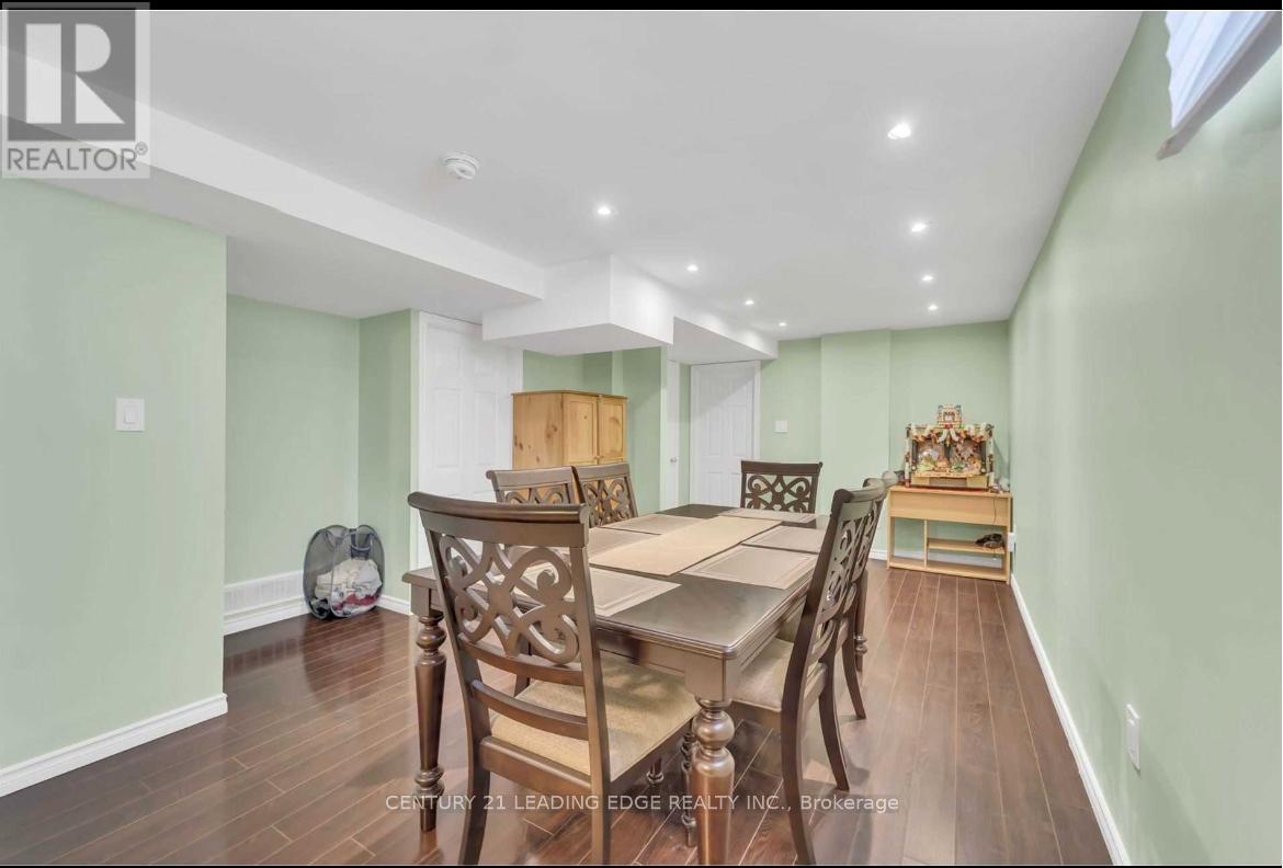 Bsmnt - 2 Desert Sand Drive, Brampton, Ontario  L6R 1P9 - Photo 1 - W12793000