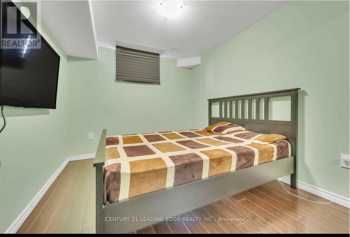 Bsmnt - 2 Desert Sand Drive, Brampton, Ontario  L6R 1P9 - Photo 4 - W12793000