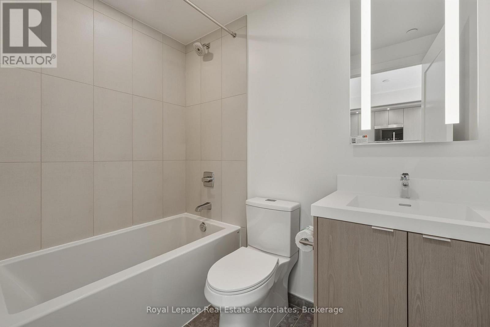 1605 - 60 Central Park Roadway, Toronto, Ontario  M9A 3K1 - Photo 14 - W12793034