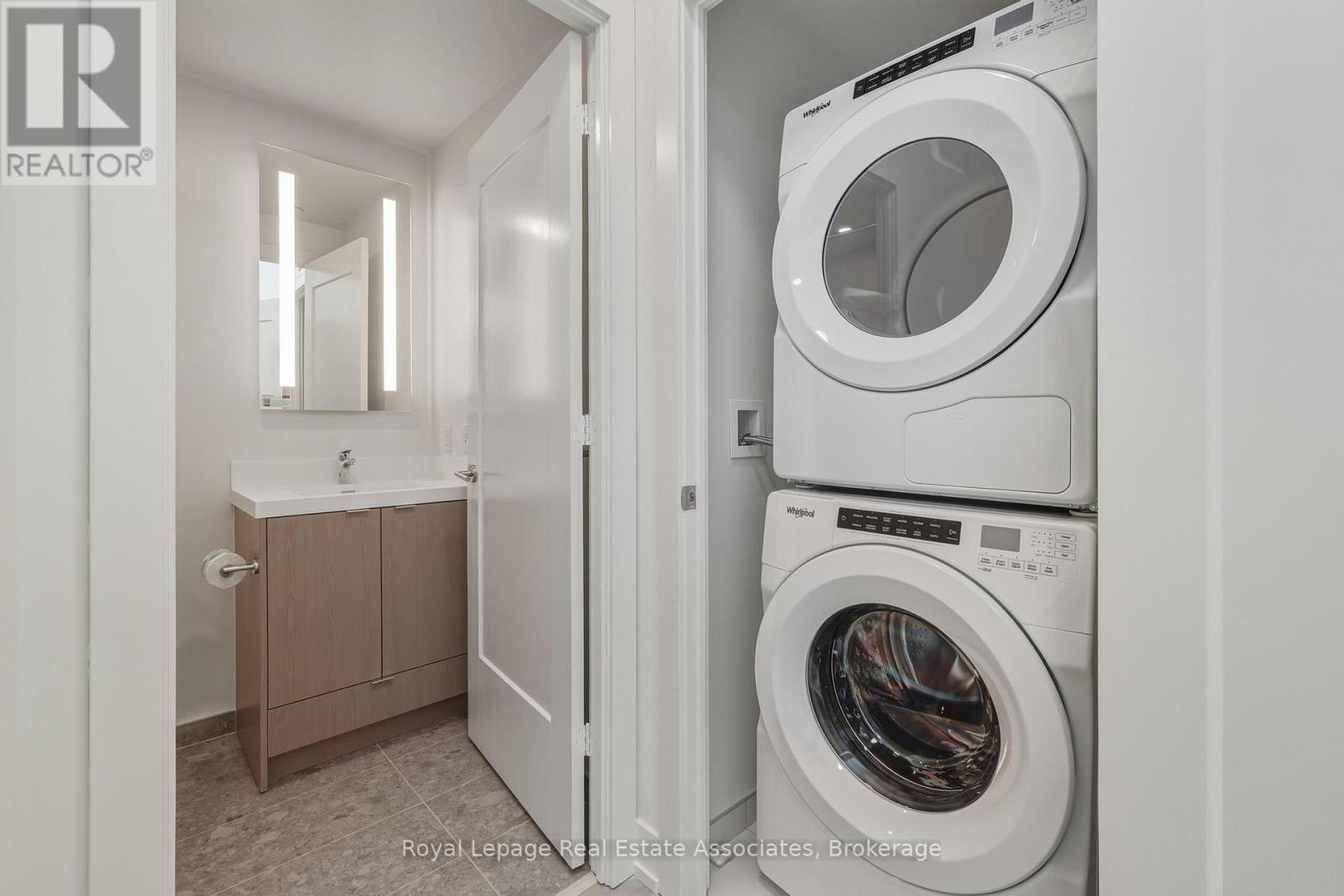 1605 - 60 Central Park Roadway, Toronto, Ontario  M9A 3K1 - Photo 15 - W12793034