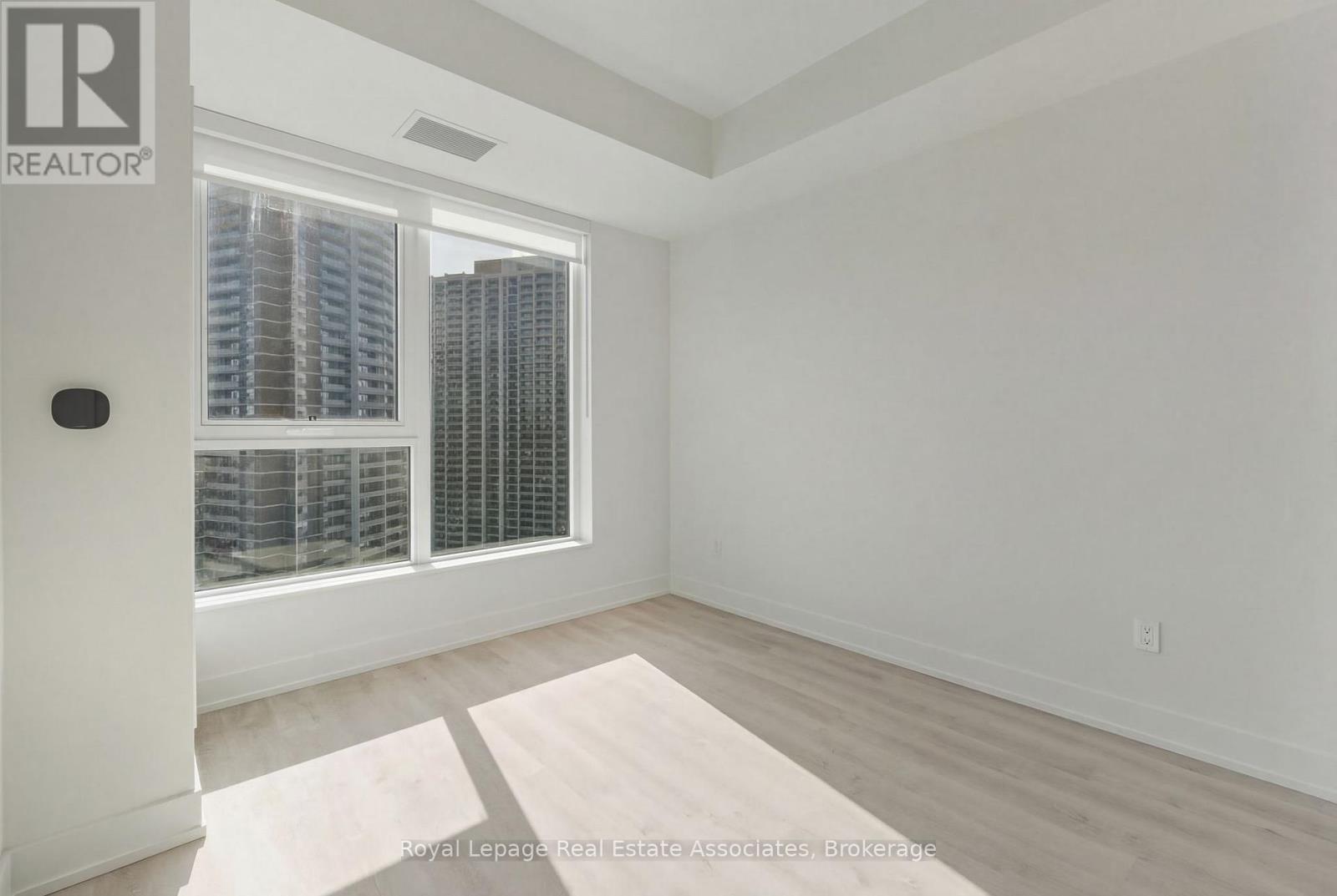 1605 - 60 Central Park Roadway, Toronto, Ontario  M9A 3K1 - Photo 5 - W12793034