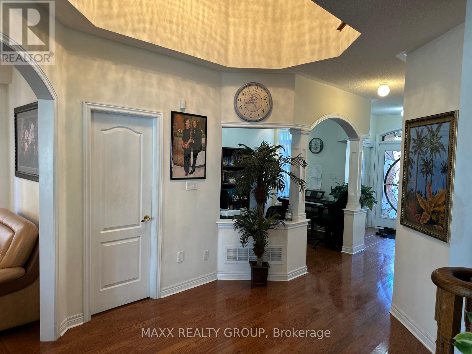 36 Beckenham Road, Brampton, Ontario  L6P 2L7 - Photo 11 - W12793042